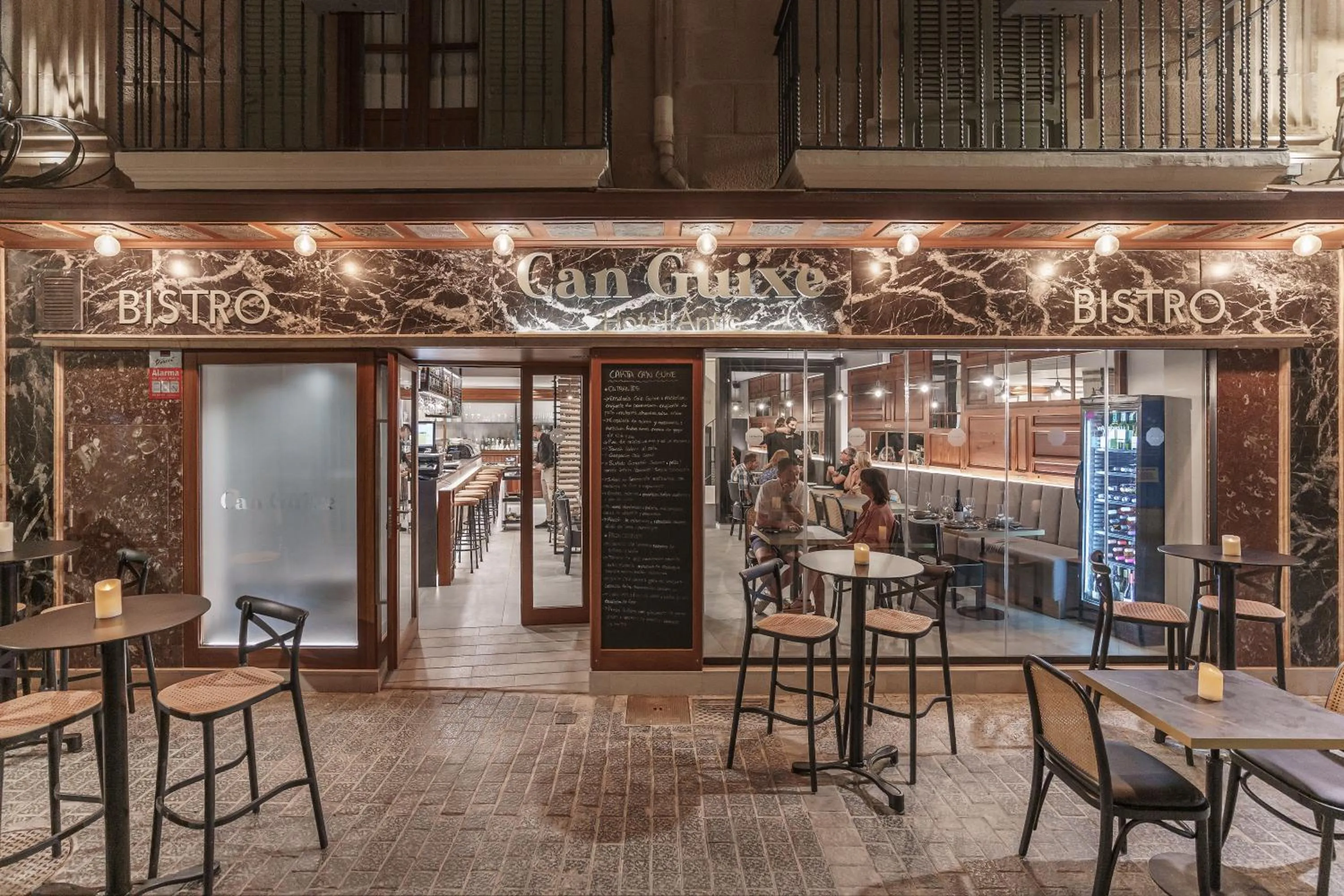 Facade/entrance in Can Guixe - Turismo de Interior