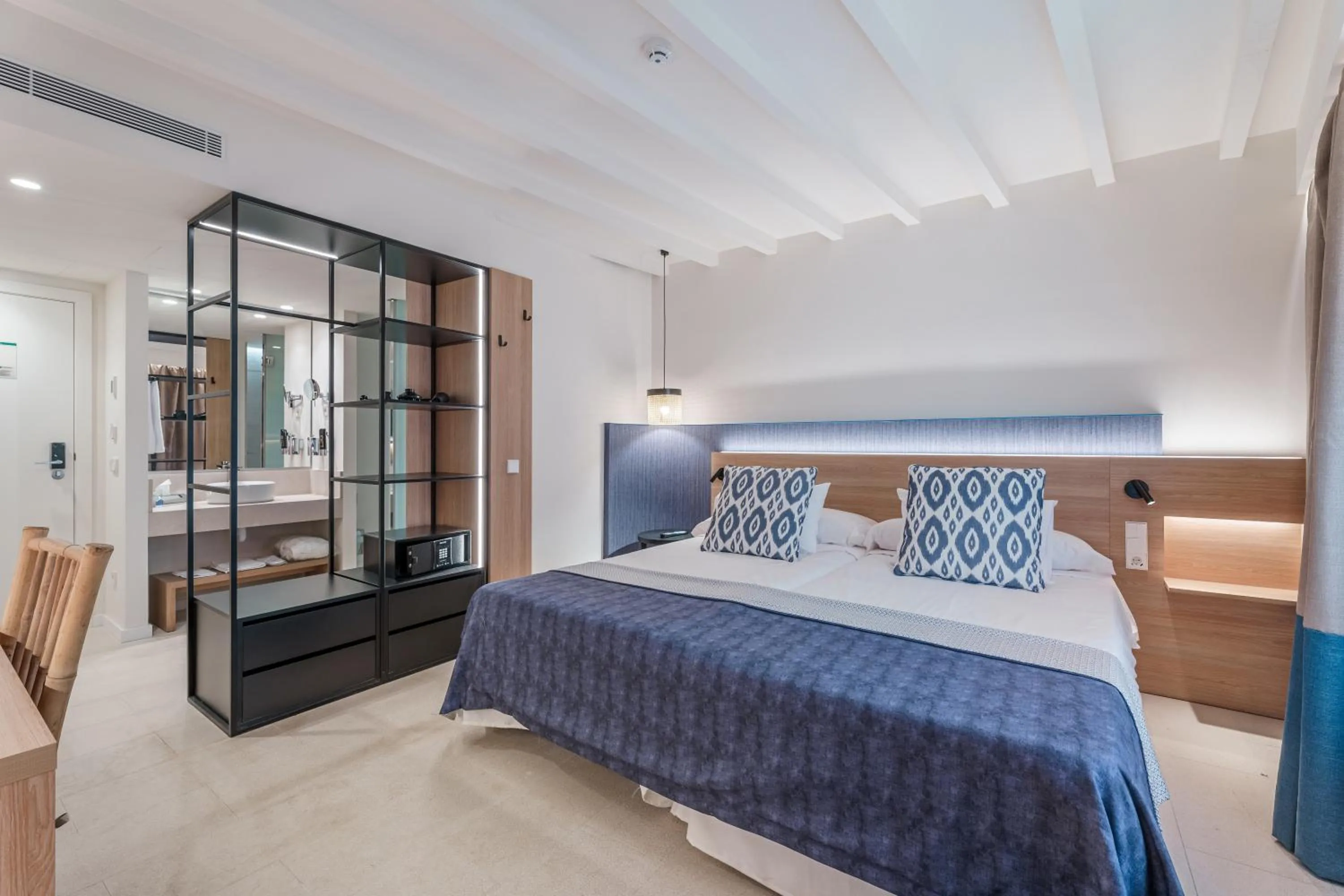 Bed in Can Guixe - Turismo de Interior