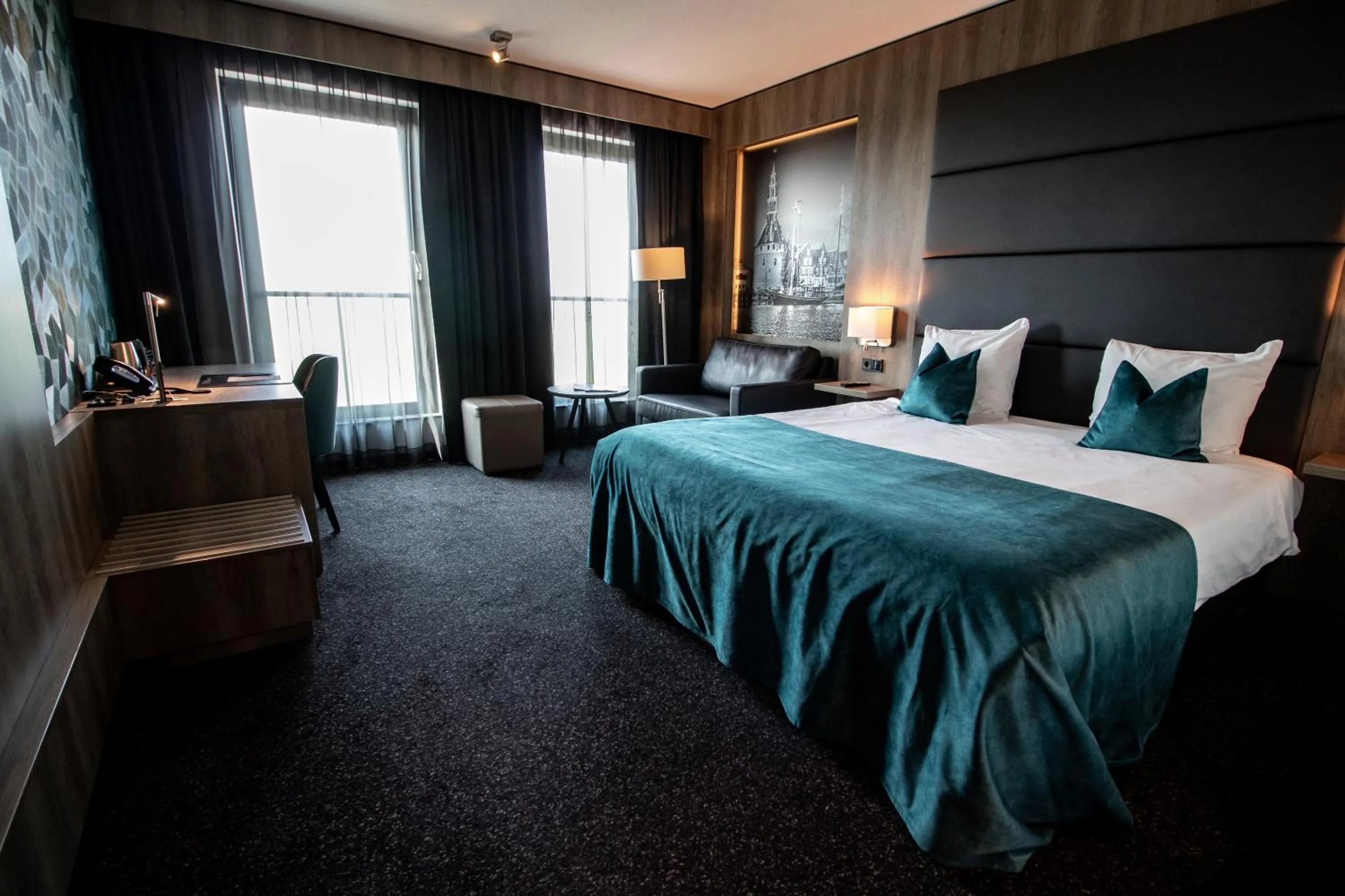Bedroom, Bed in Van der Valk Hotel Hoorn
