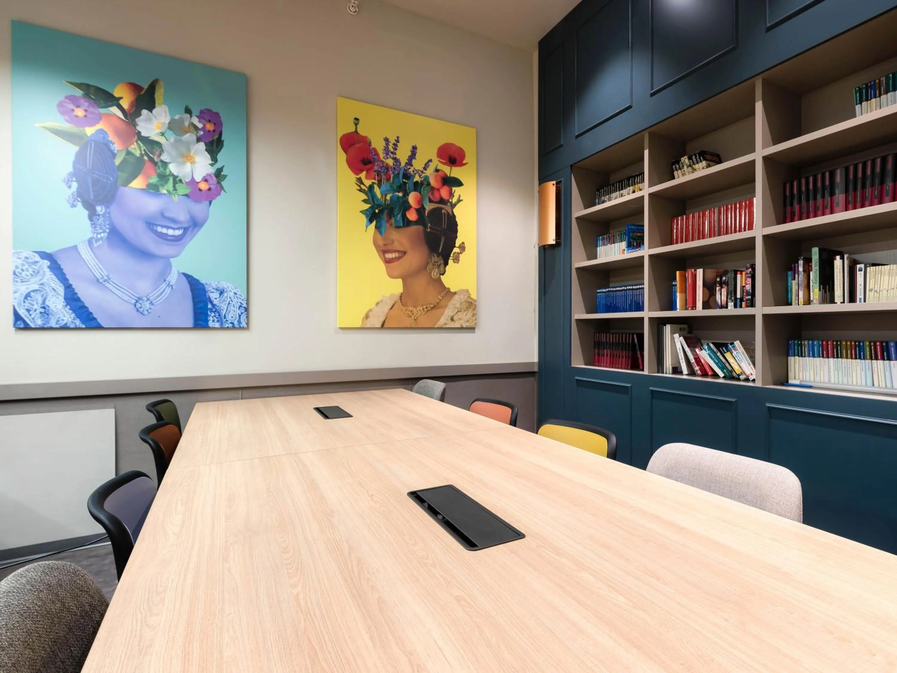 Seating area in Livensa Living Studios Valencia Marina Real Hotel-Apartamento