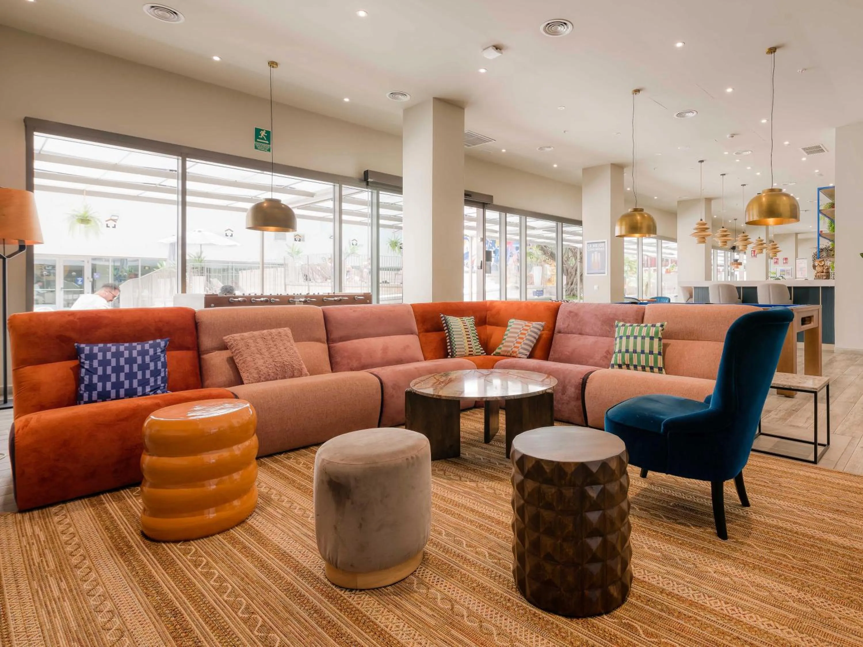 Living room in Livensa Living Studios Valencia Marina Real Hotel-Apartamento