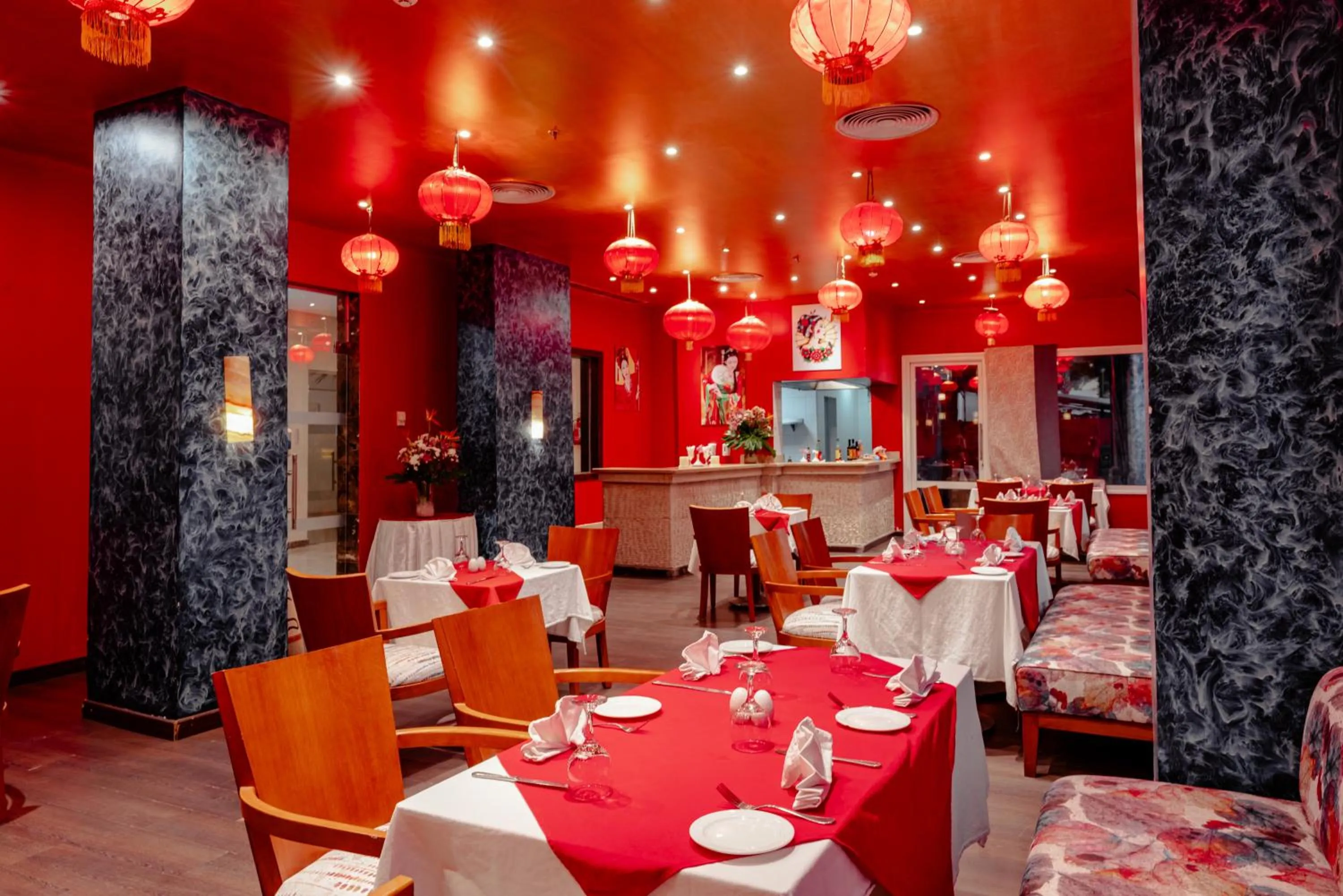 Restaurant/places to eat in Royal Star Beach Resort