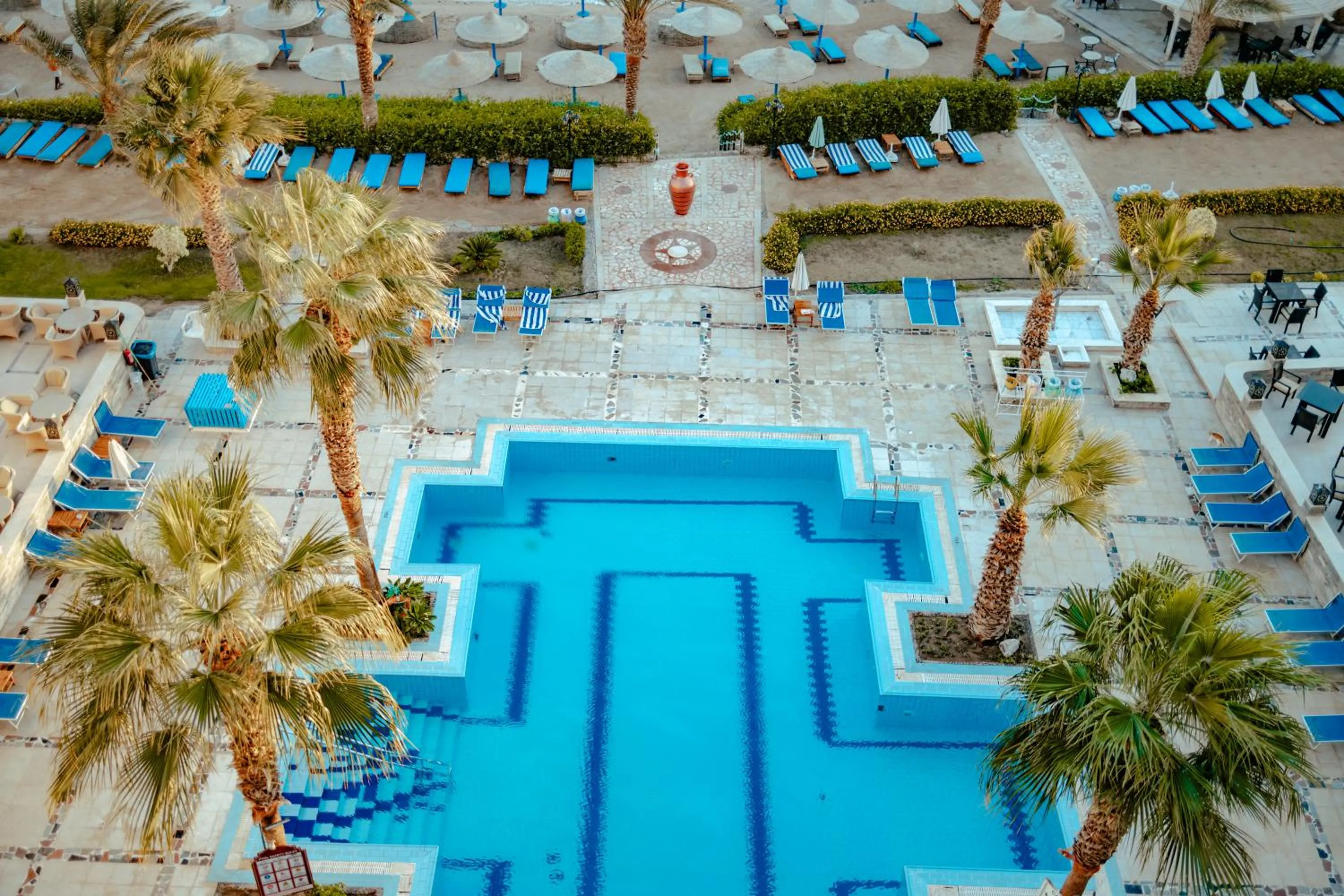 Swimming pool in Royal Star Beach Resort