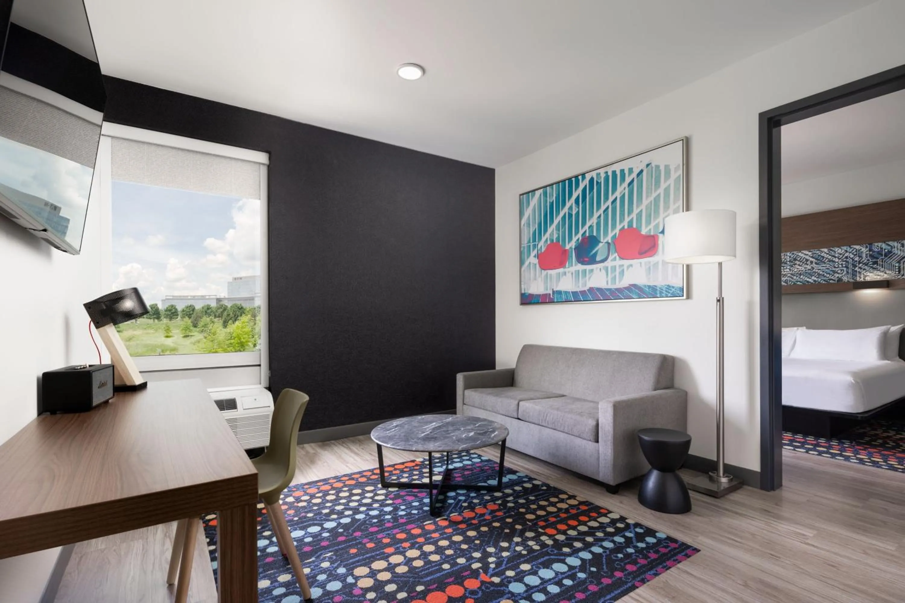 Photo of the whole room, Bed in Aloft Beachwood