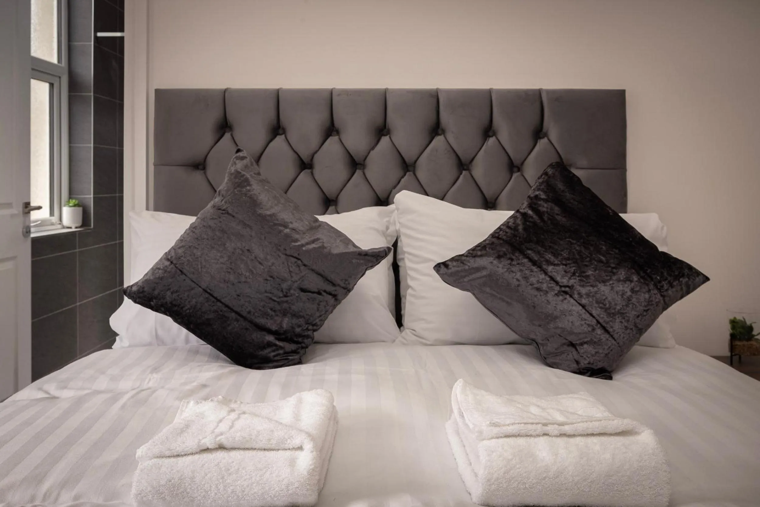 Bedroom, Bed in Town View Apartment by Sasco