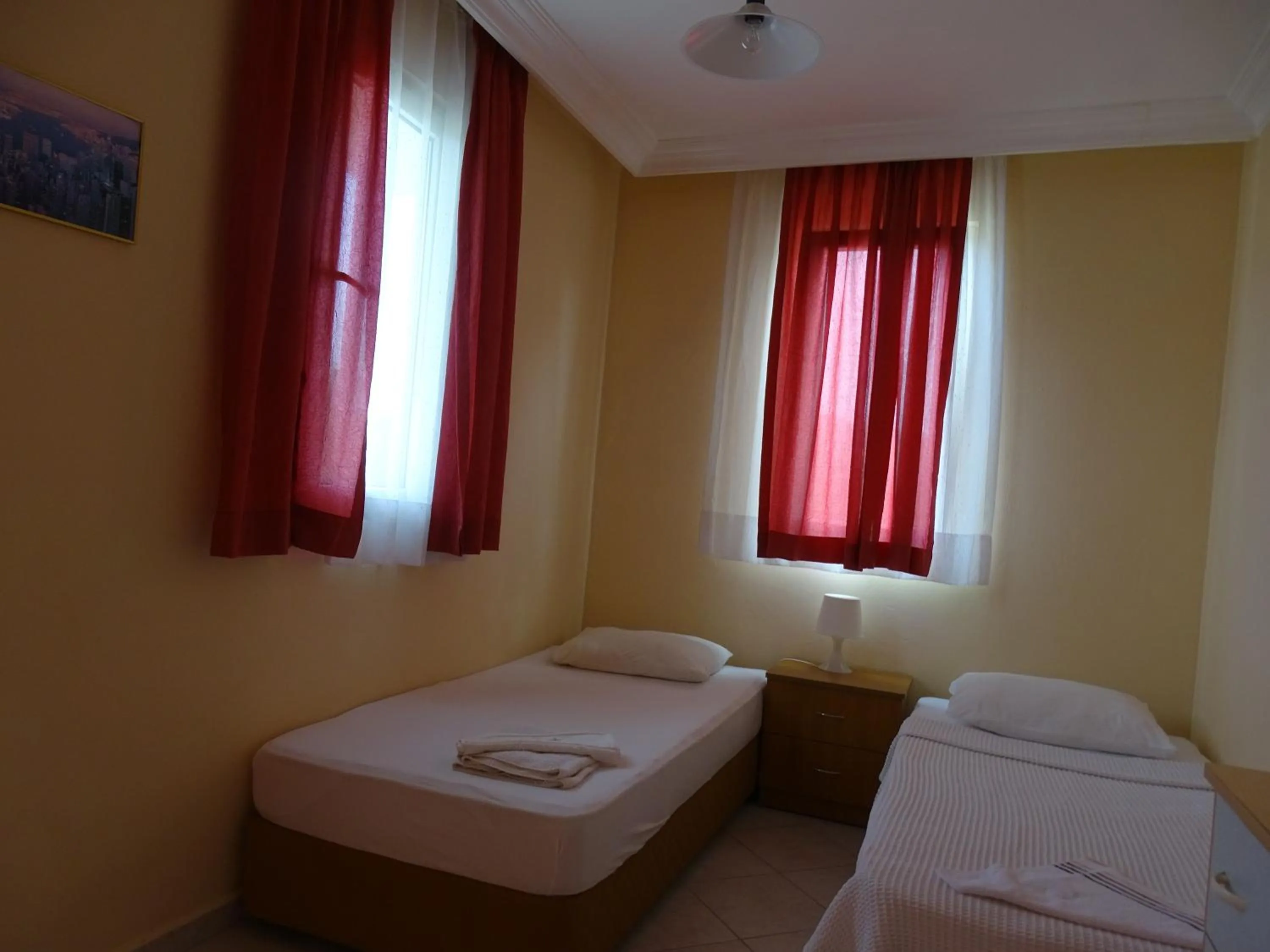 Photo of the whole room in Mavikosk