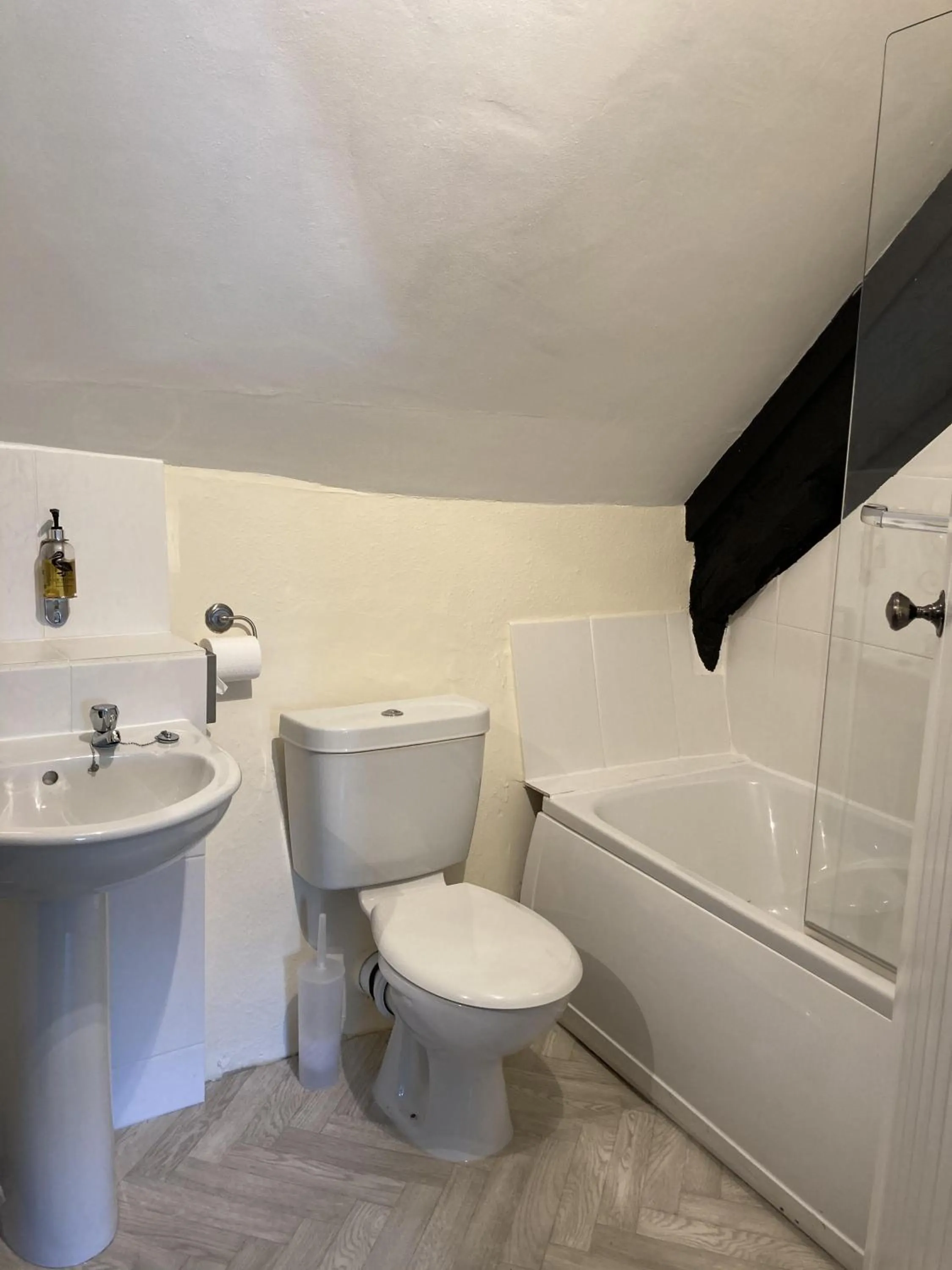 Bathroom in The Cridford Inn