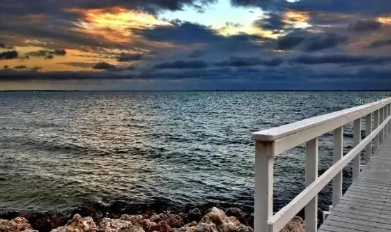 Amazing Waterfront Views Resort, Enjoy Heated Pool & Sunset!