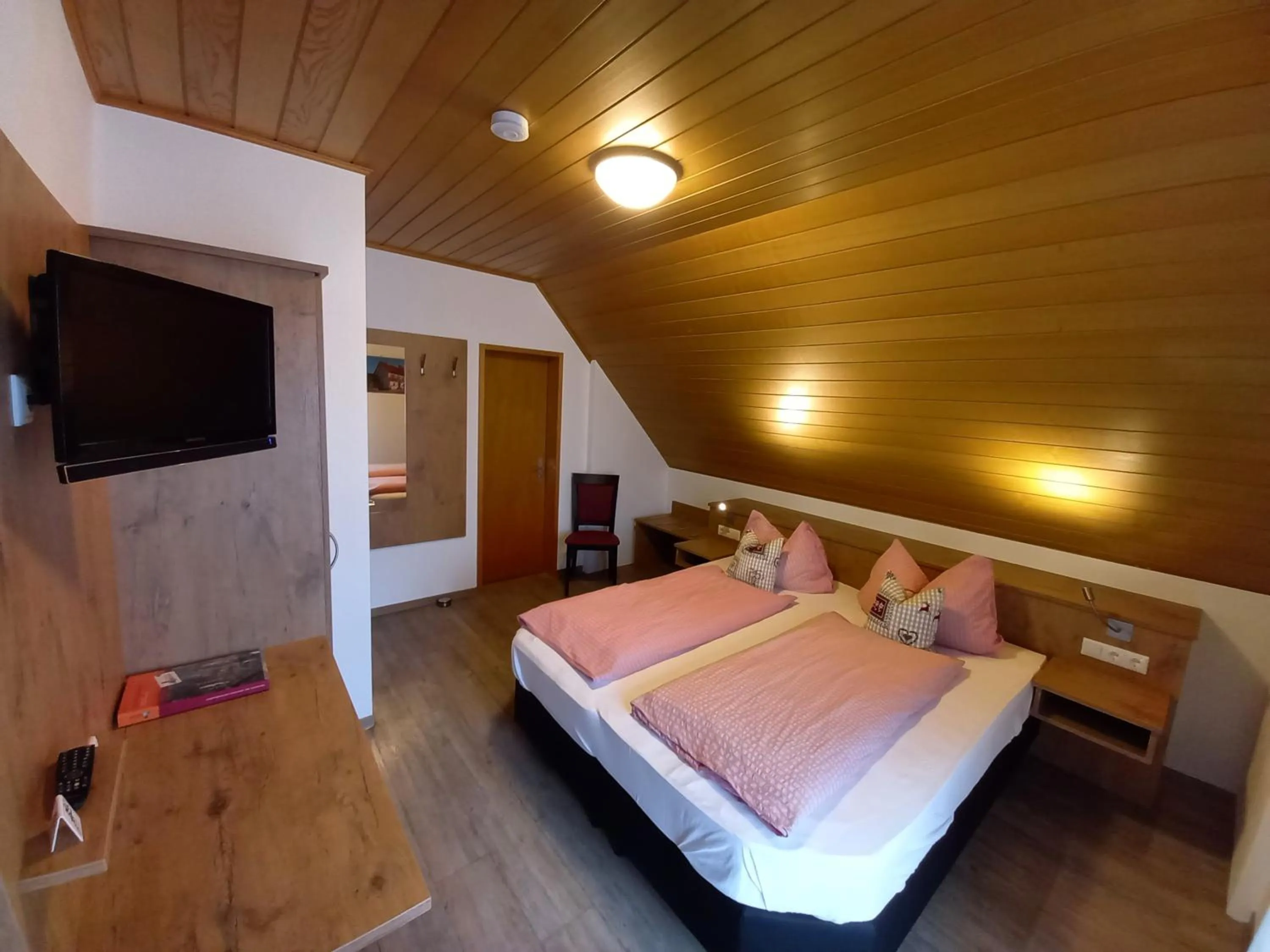 Bed in Gasthof Zur frohen Einkehr