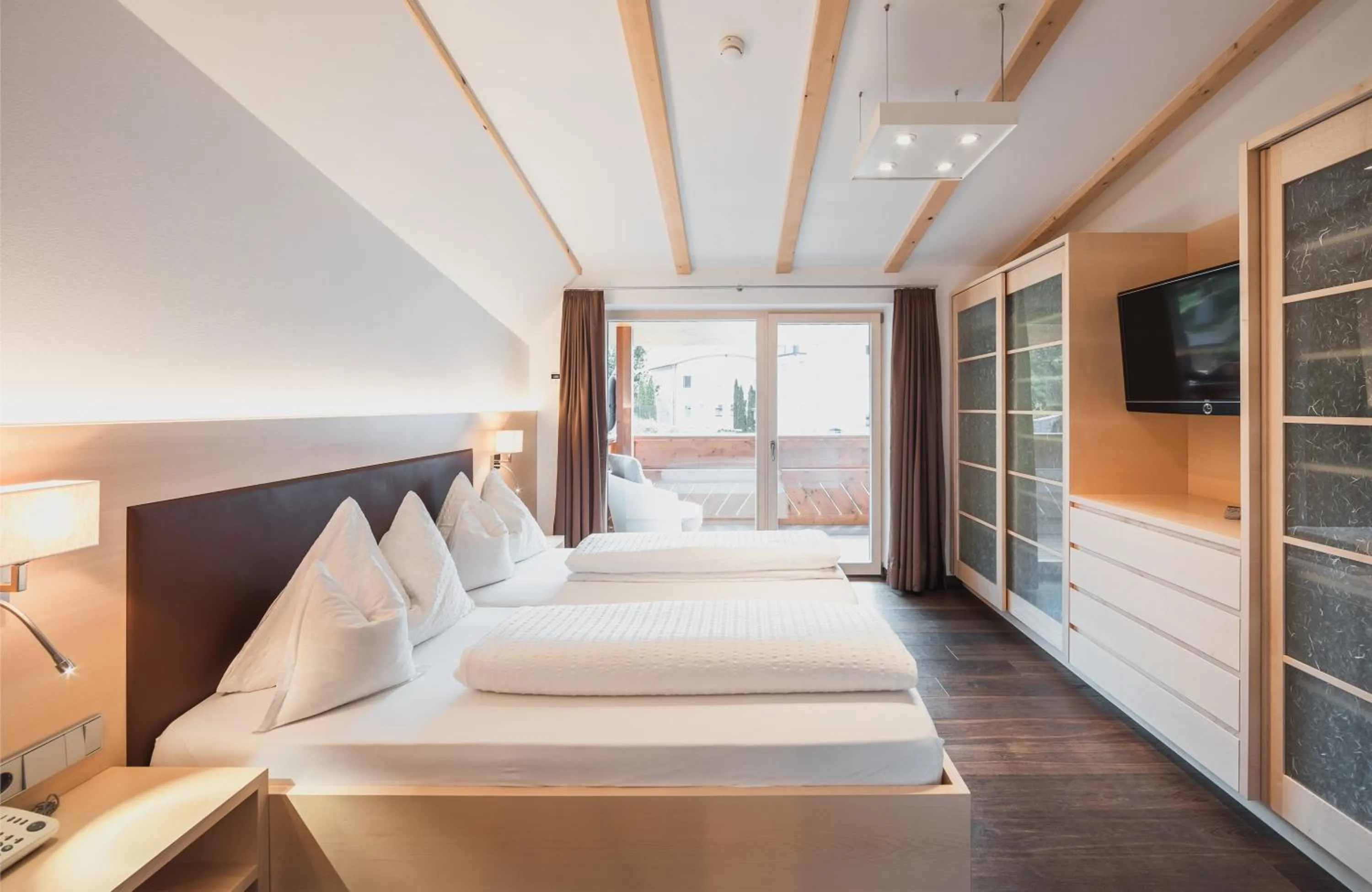 Bedroom, Bed in Hotel Bischofhof