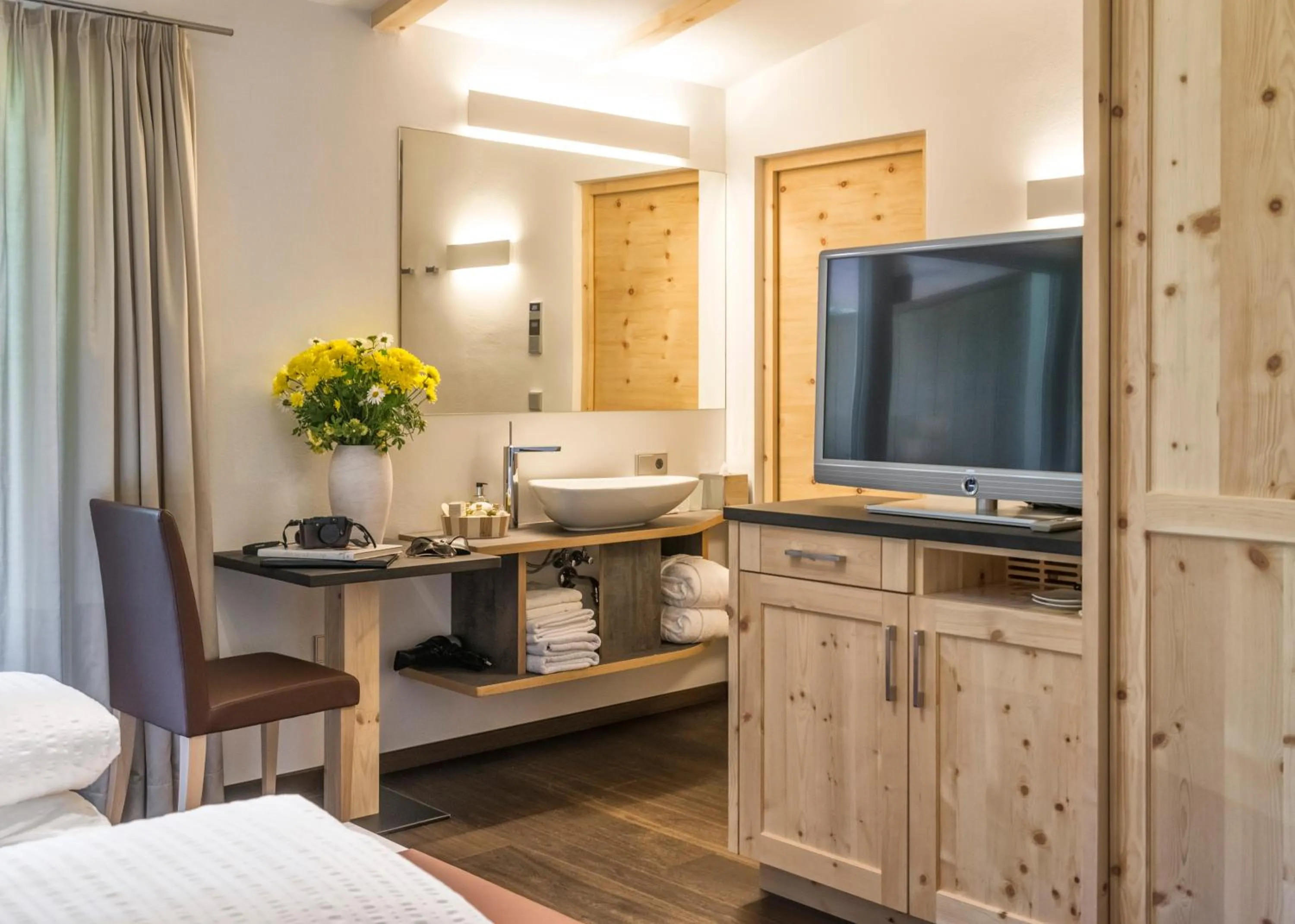 Photo of the whole room, Bed in Hotel Bischofhof