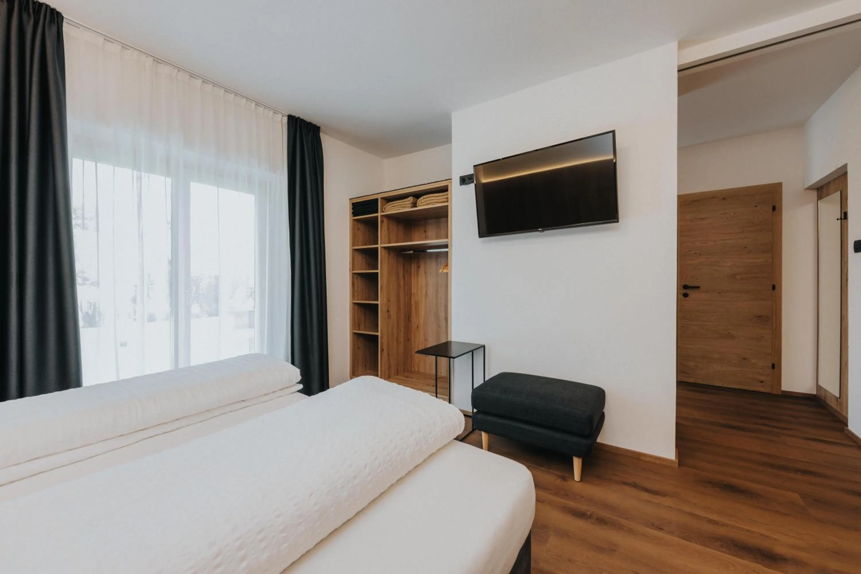 Bedroom, Bed in Hotel Bischofhof