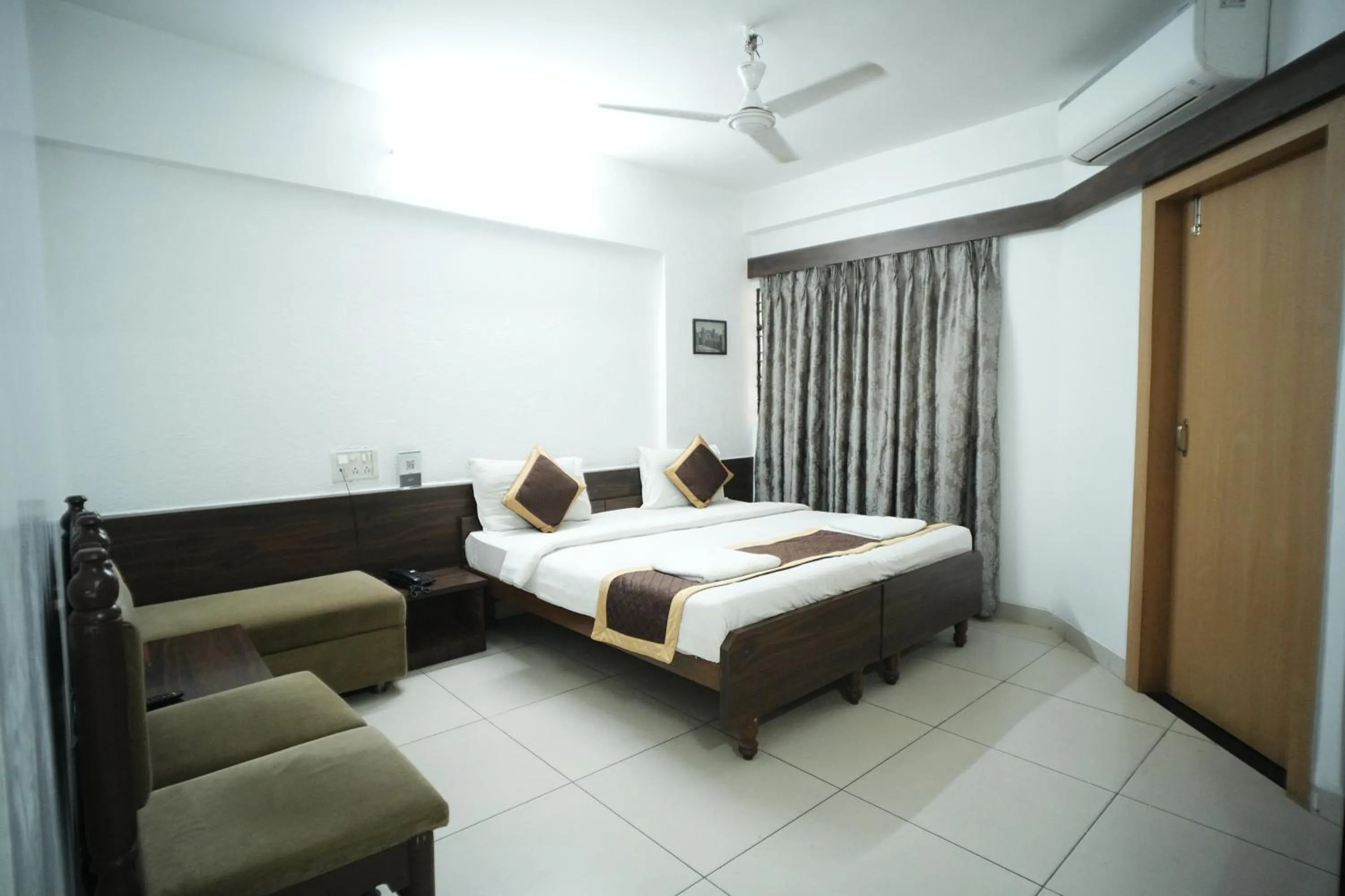 Bed in Hotel Kartiki