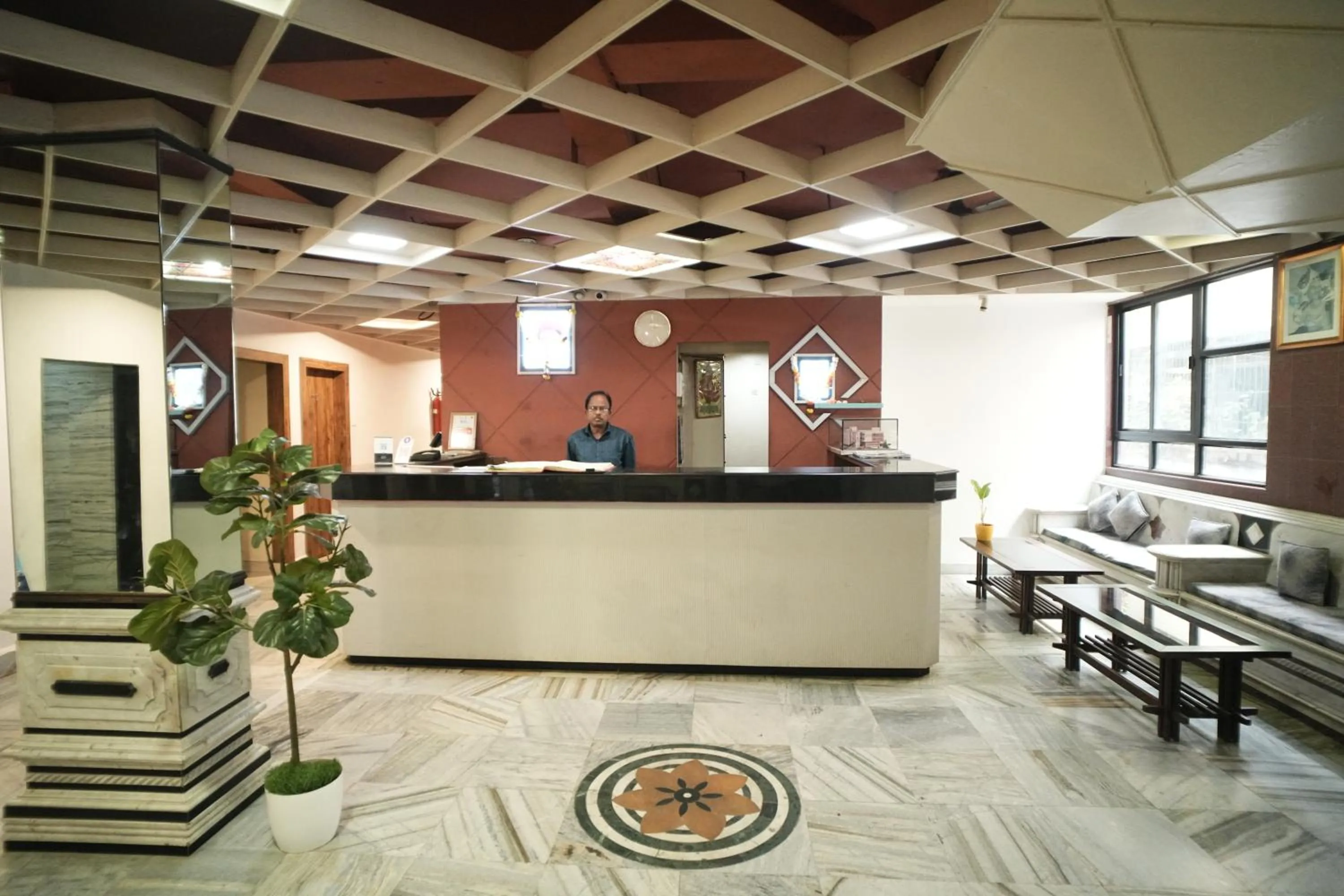 Restaurant/places to eat in Hotel Kartiki