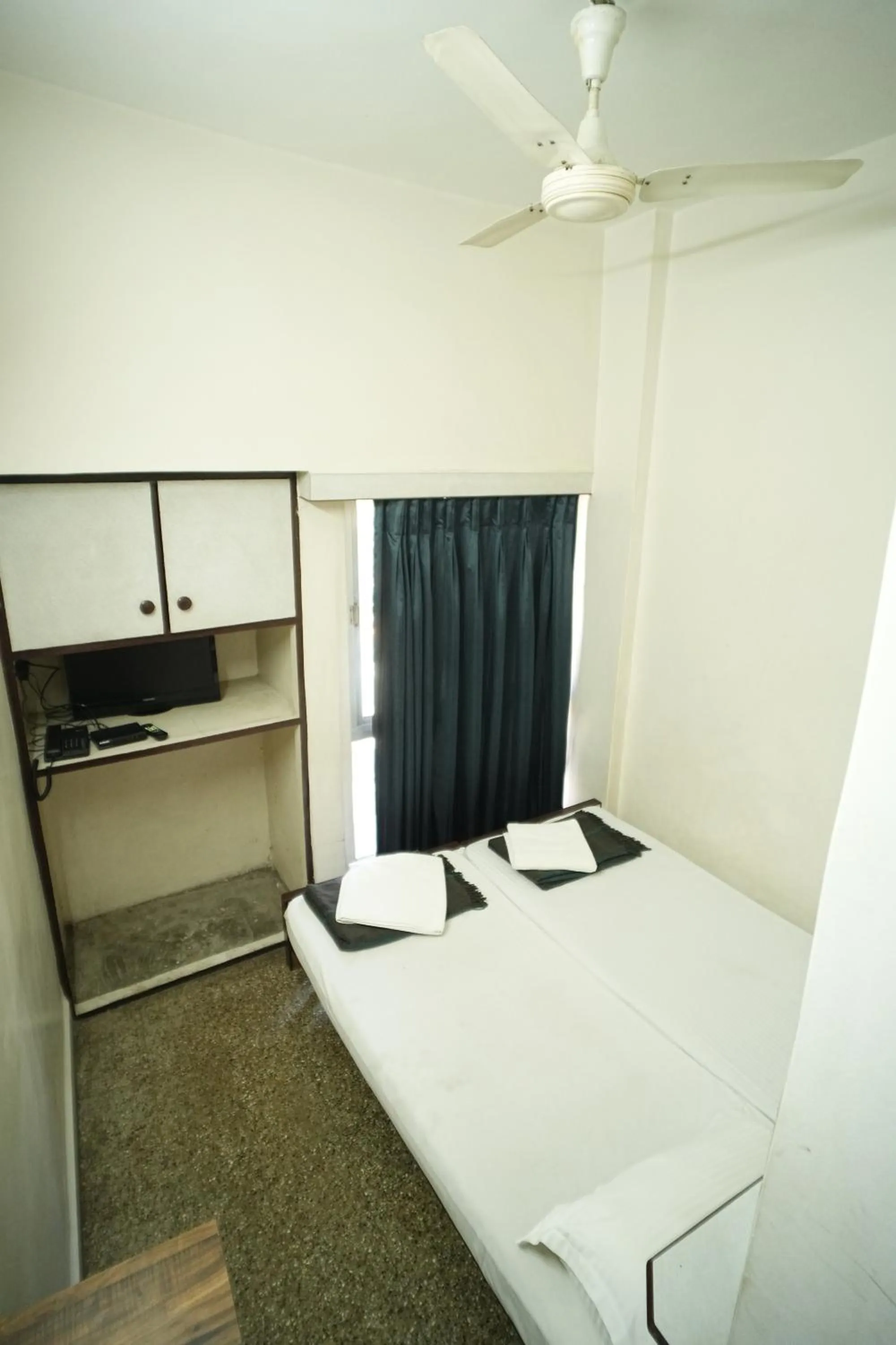 Bed in Hotel Kartiki