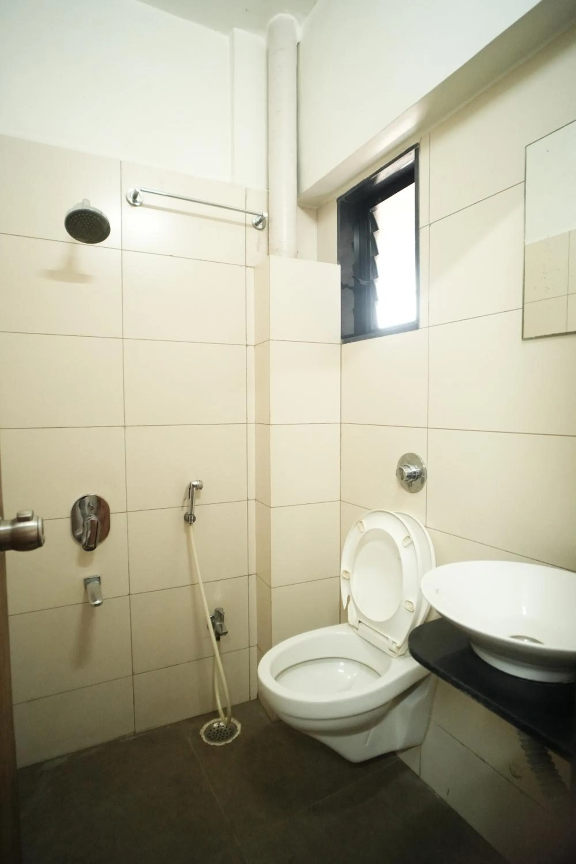 Shower in Hotel Kartiki