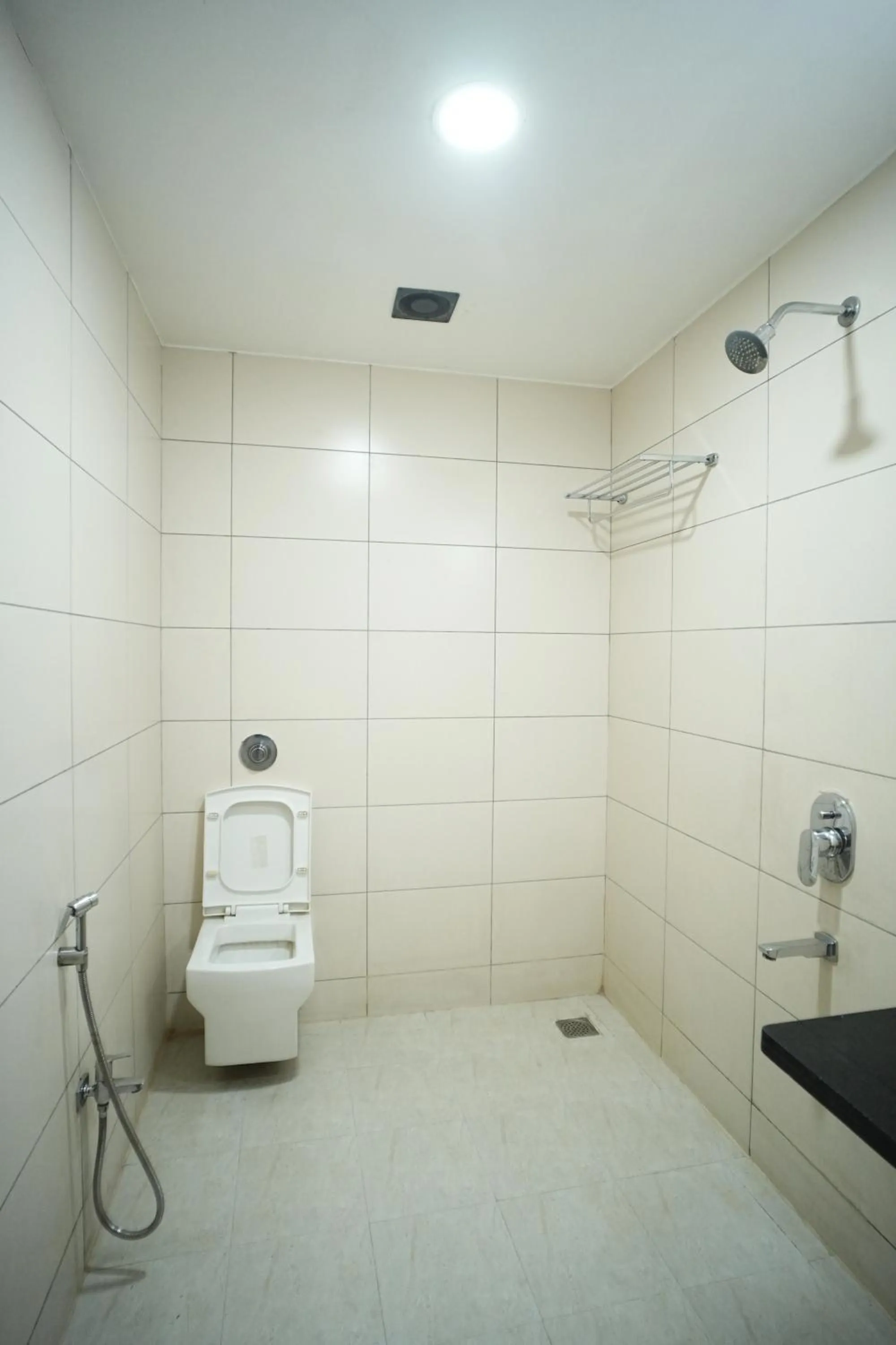 Toilet in Hotel Kartiki