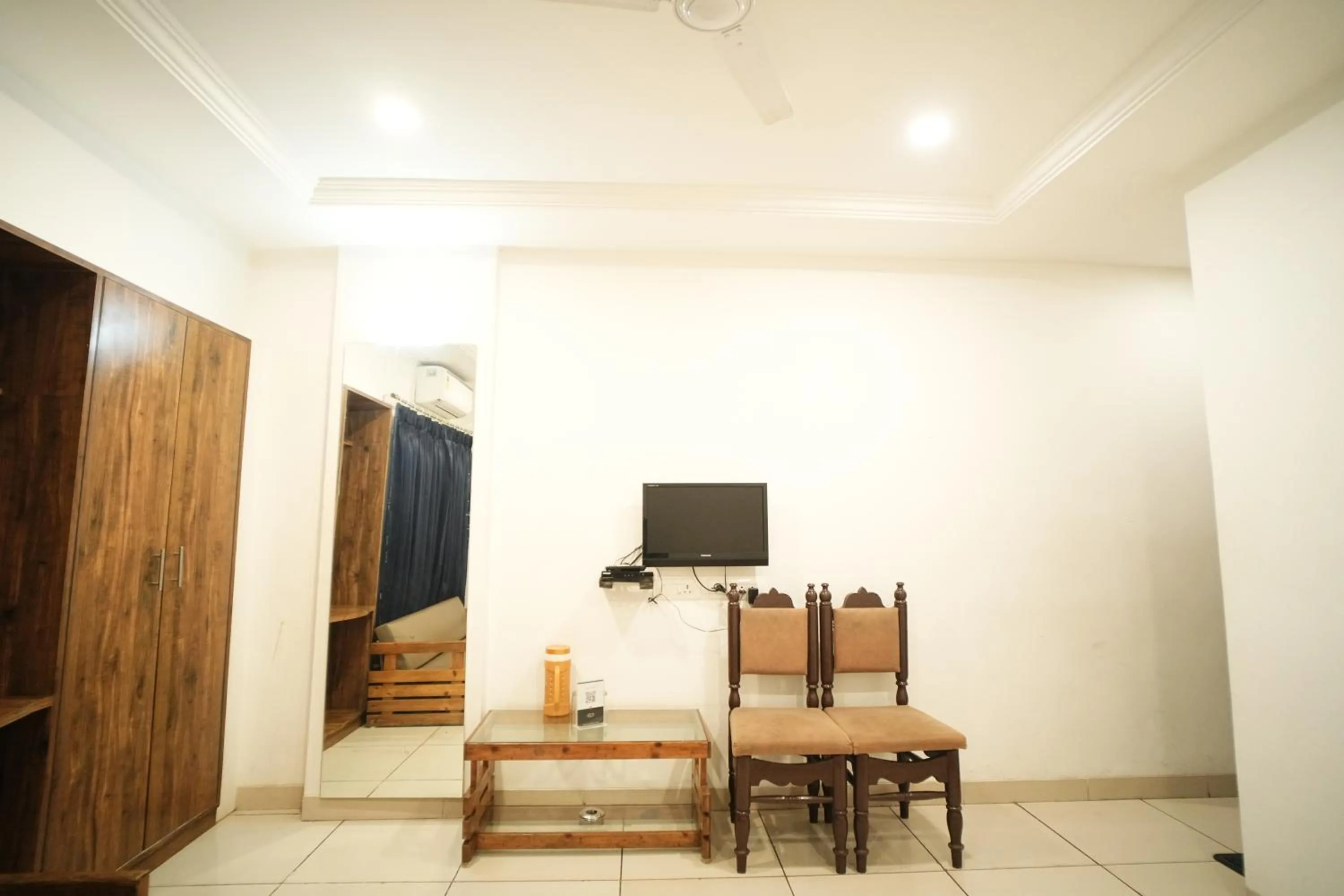 TV and multimedia in Hotel Kartiki