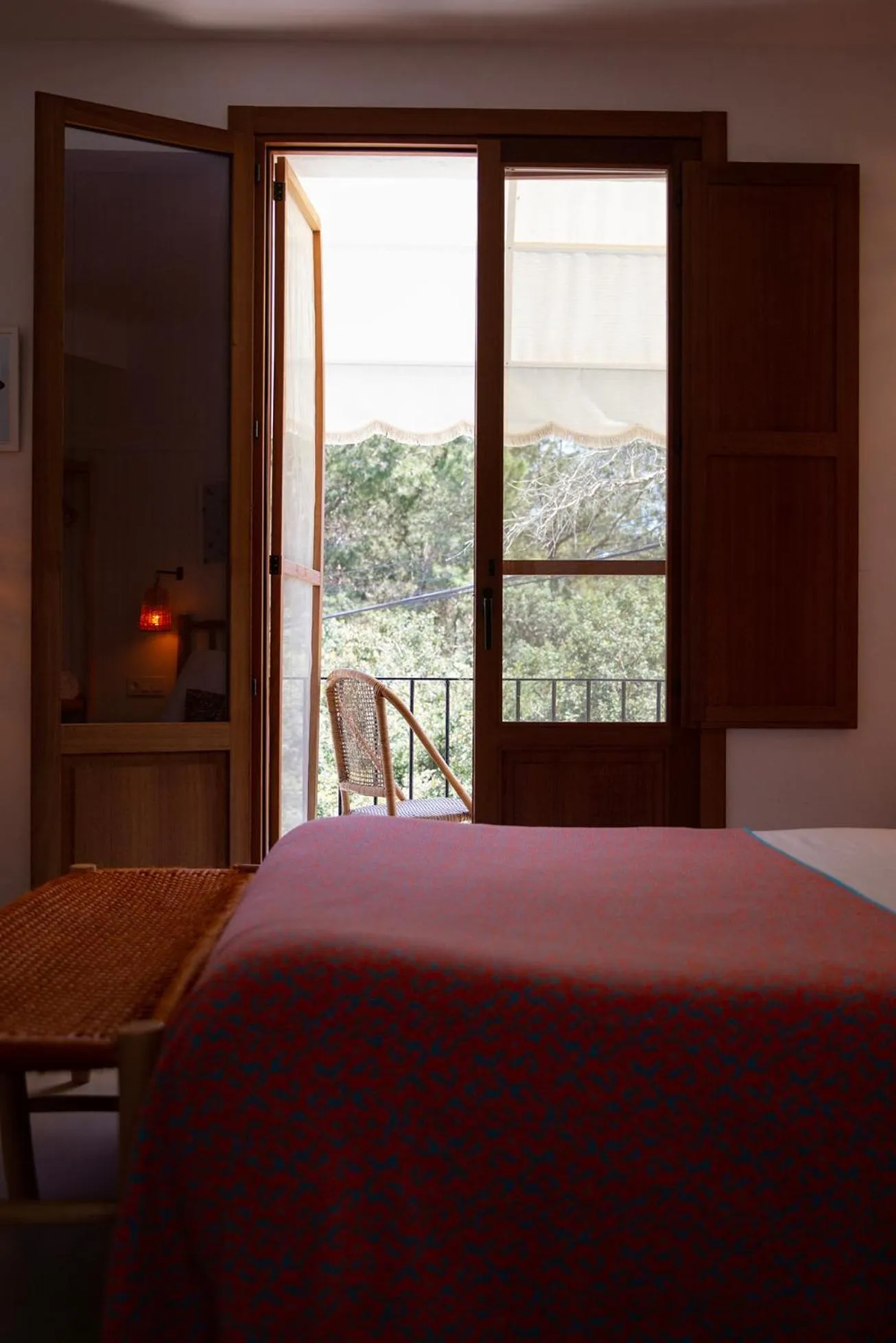 Balcony/Terrace, Bed in Hostal Mar y Sal