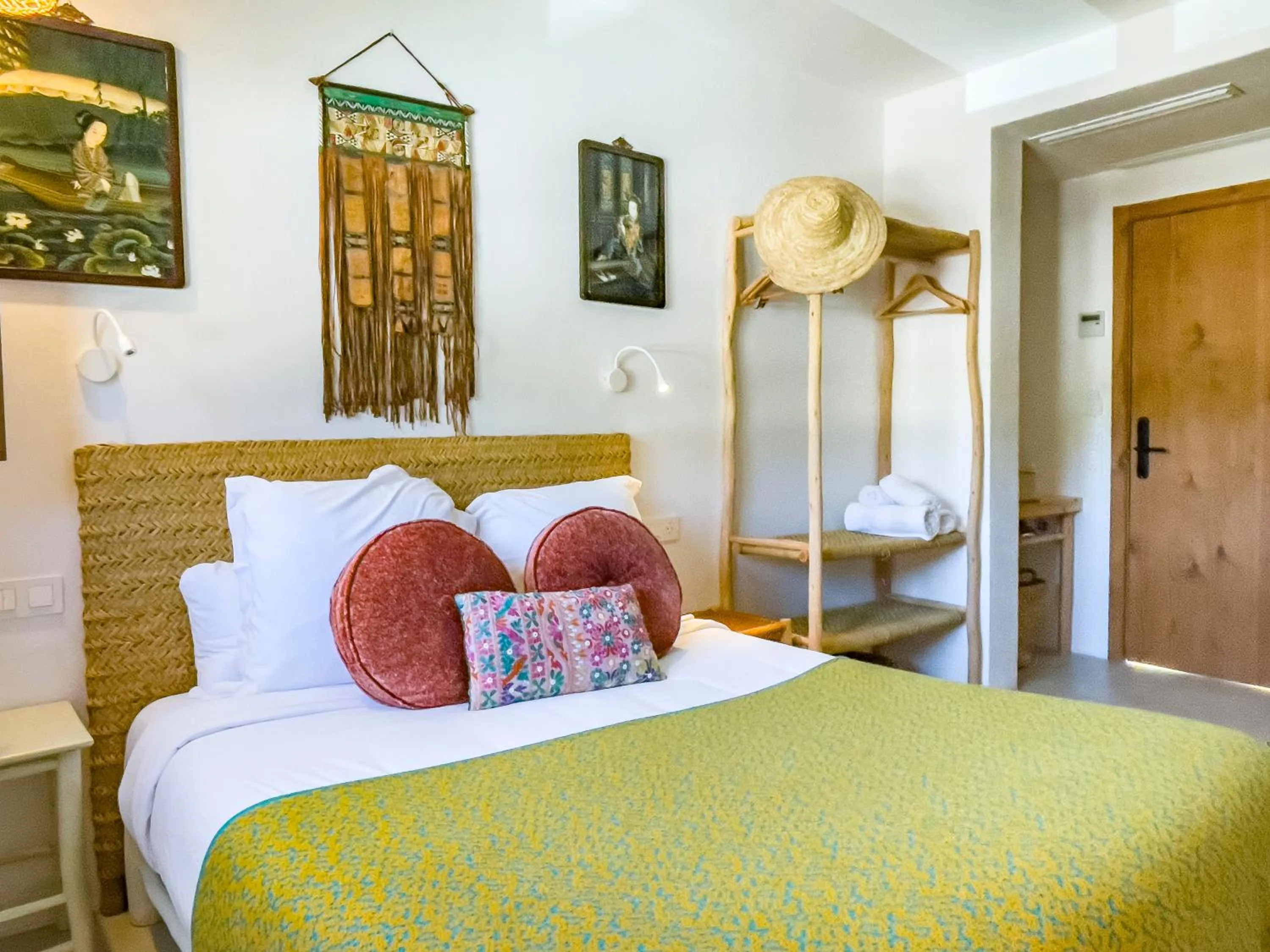 Bedroom, Bed in Hostal Mar y Sal