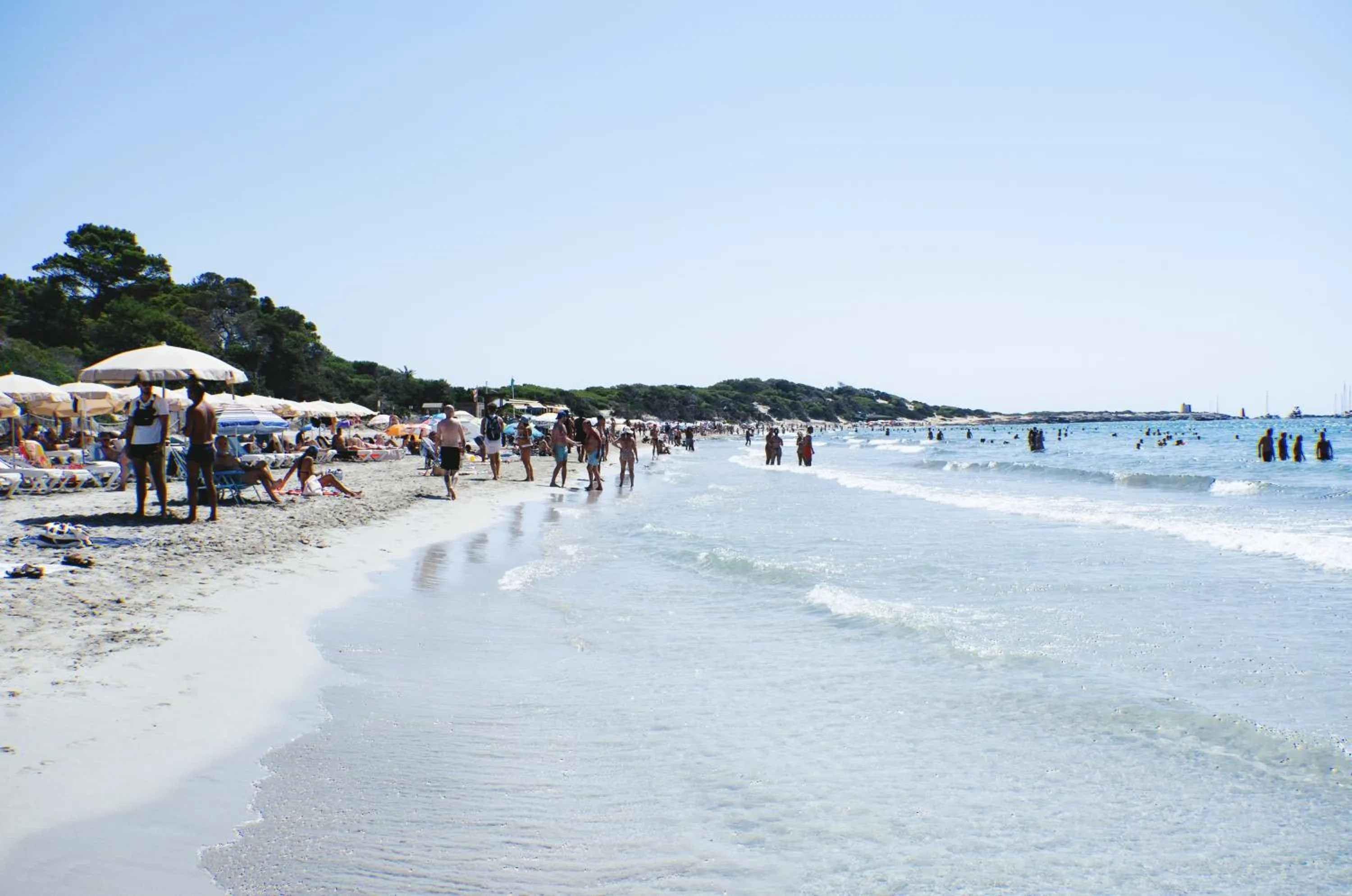 People in Hostal Mar y Sal