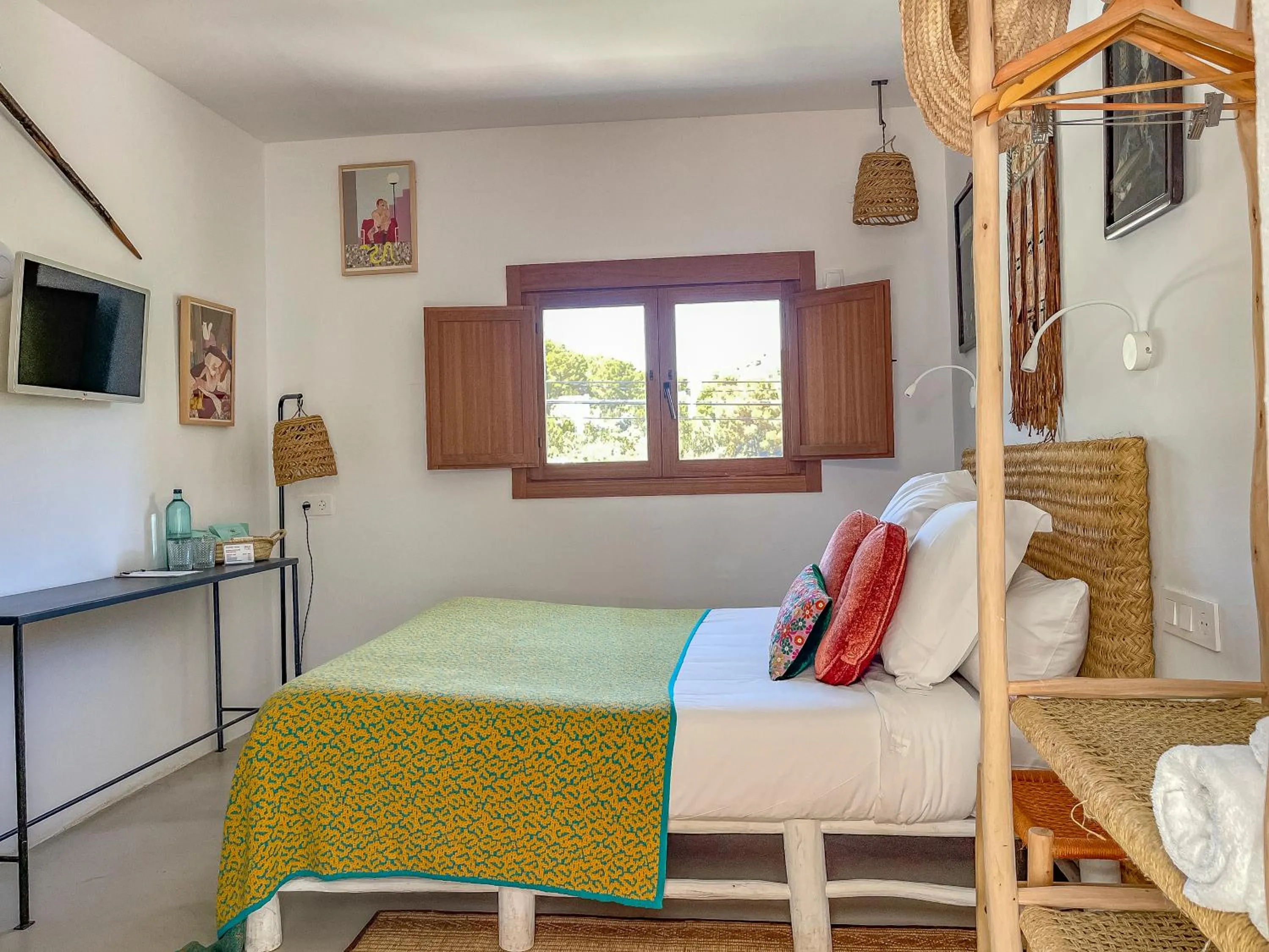 TV and multimedia, Bed in Hostal Mar y Sal