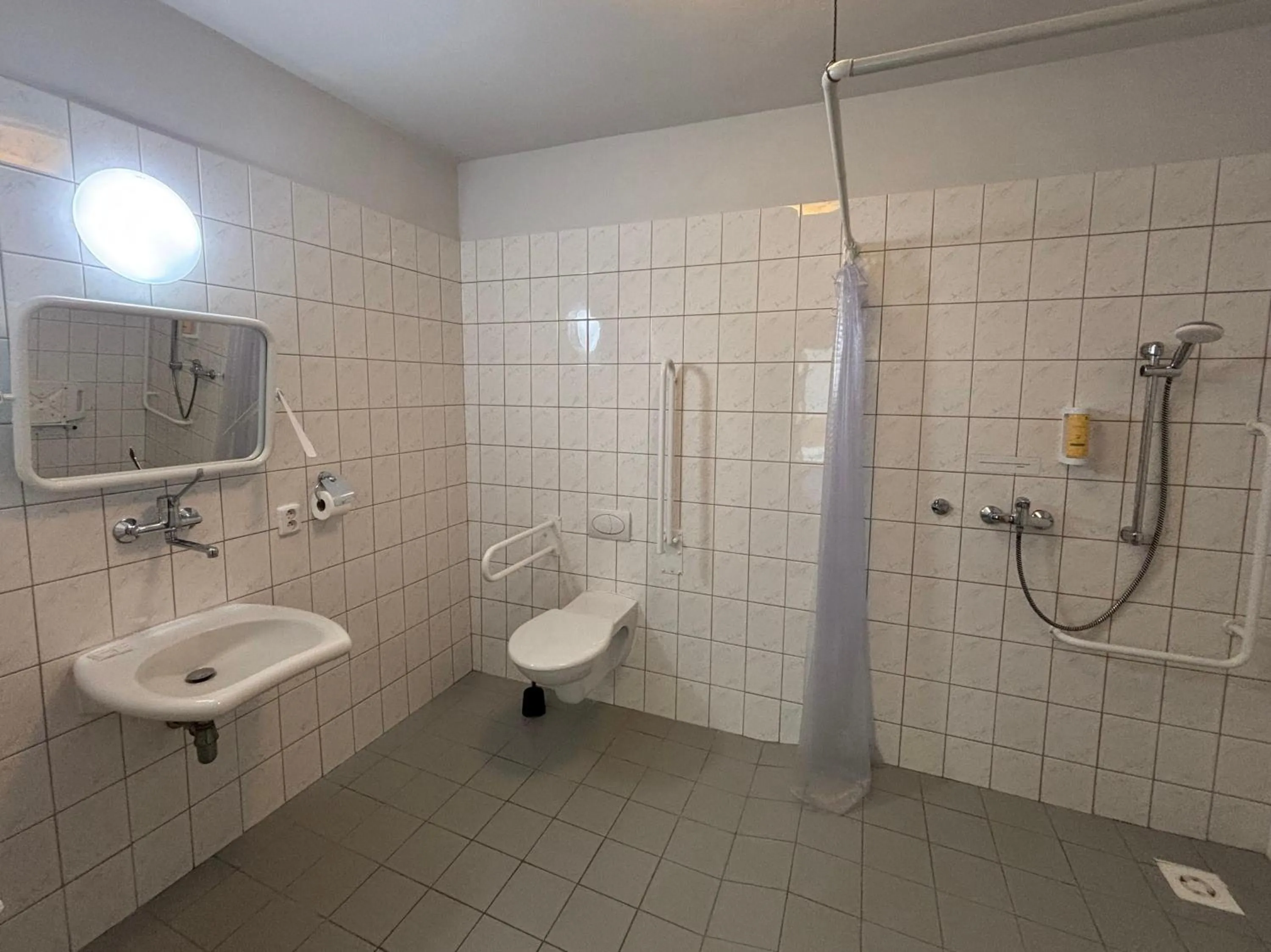 Toilet in Hotel Atom Třebíč