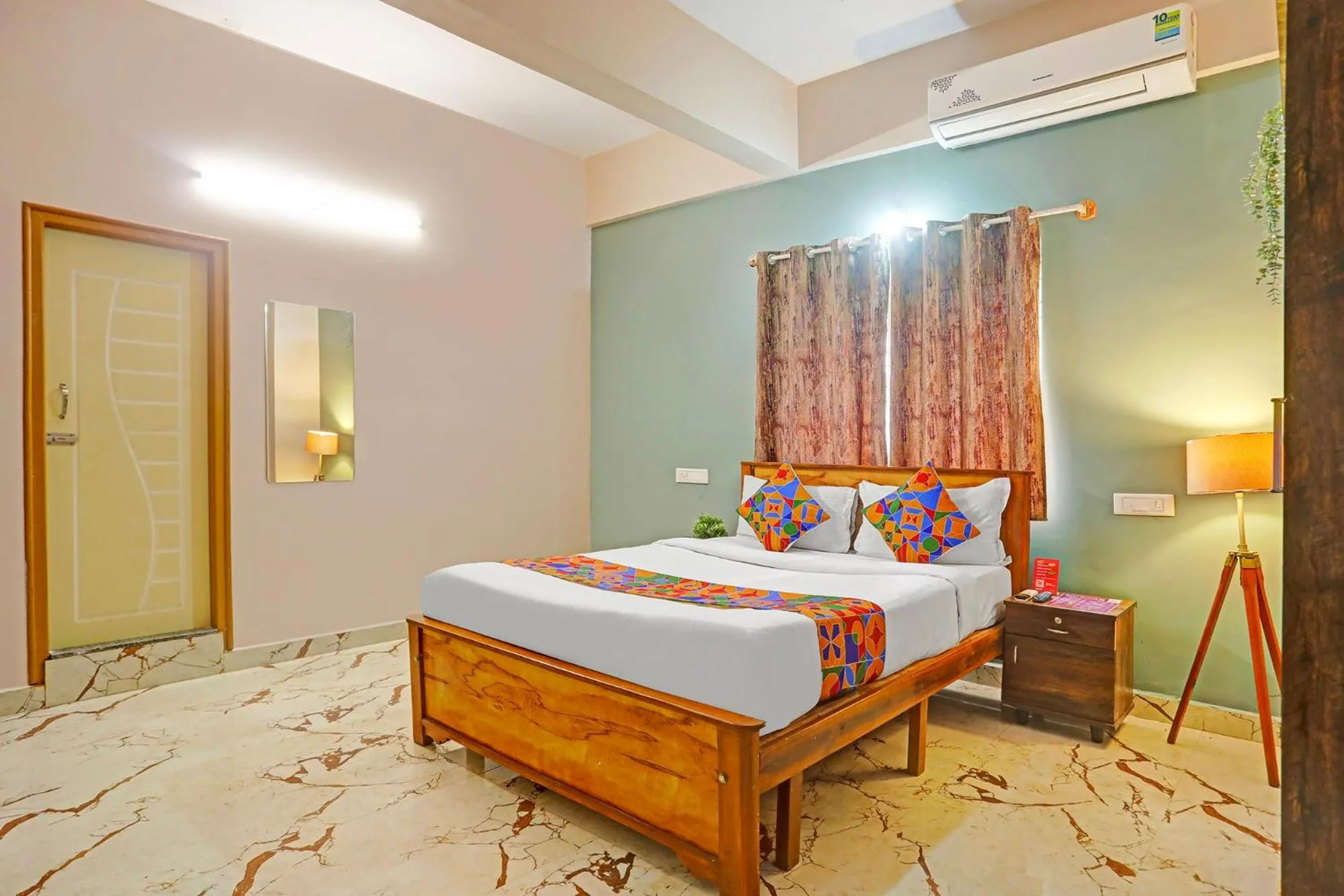 Bed in Kings Palace Manyata