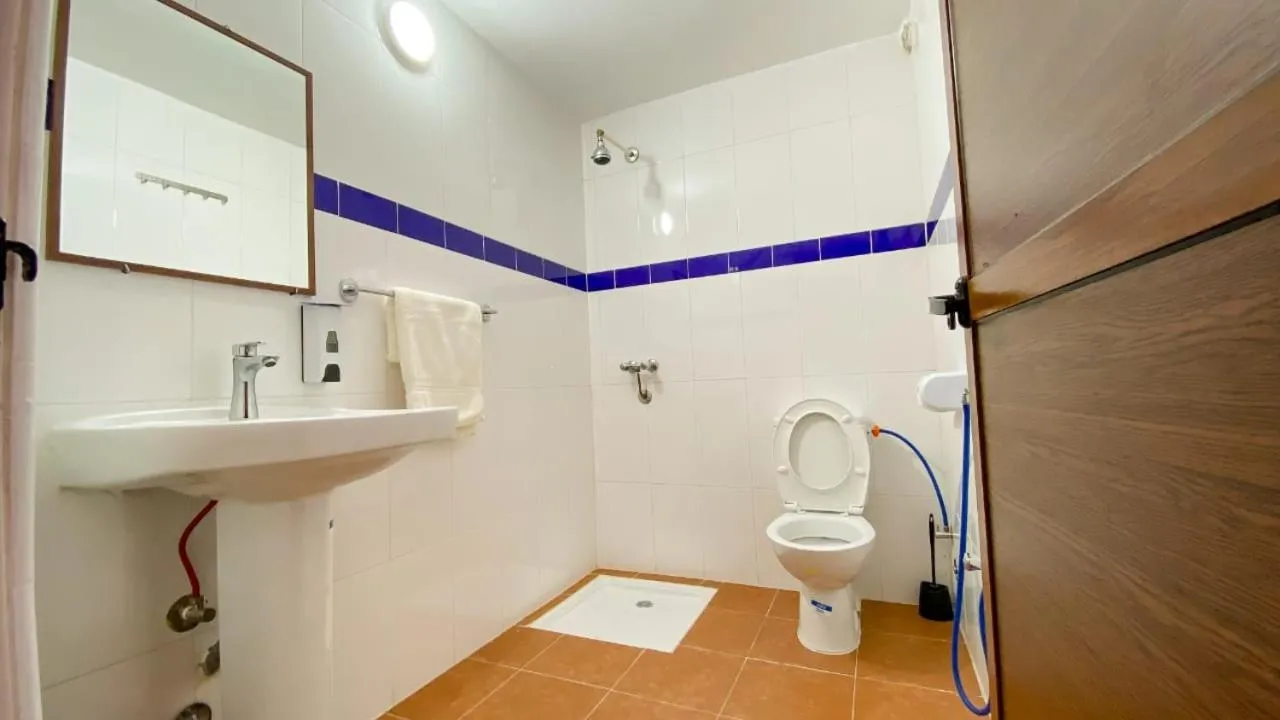 Shower in Hotel EL MARSA LA PLAYA