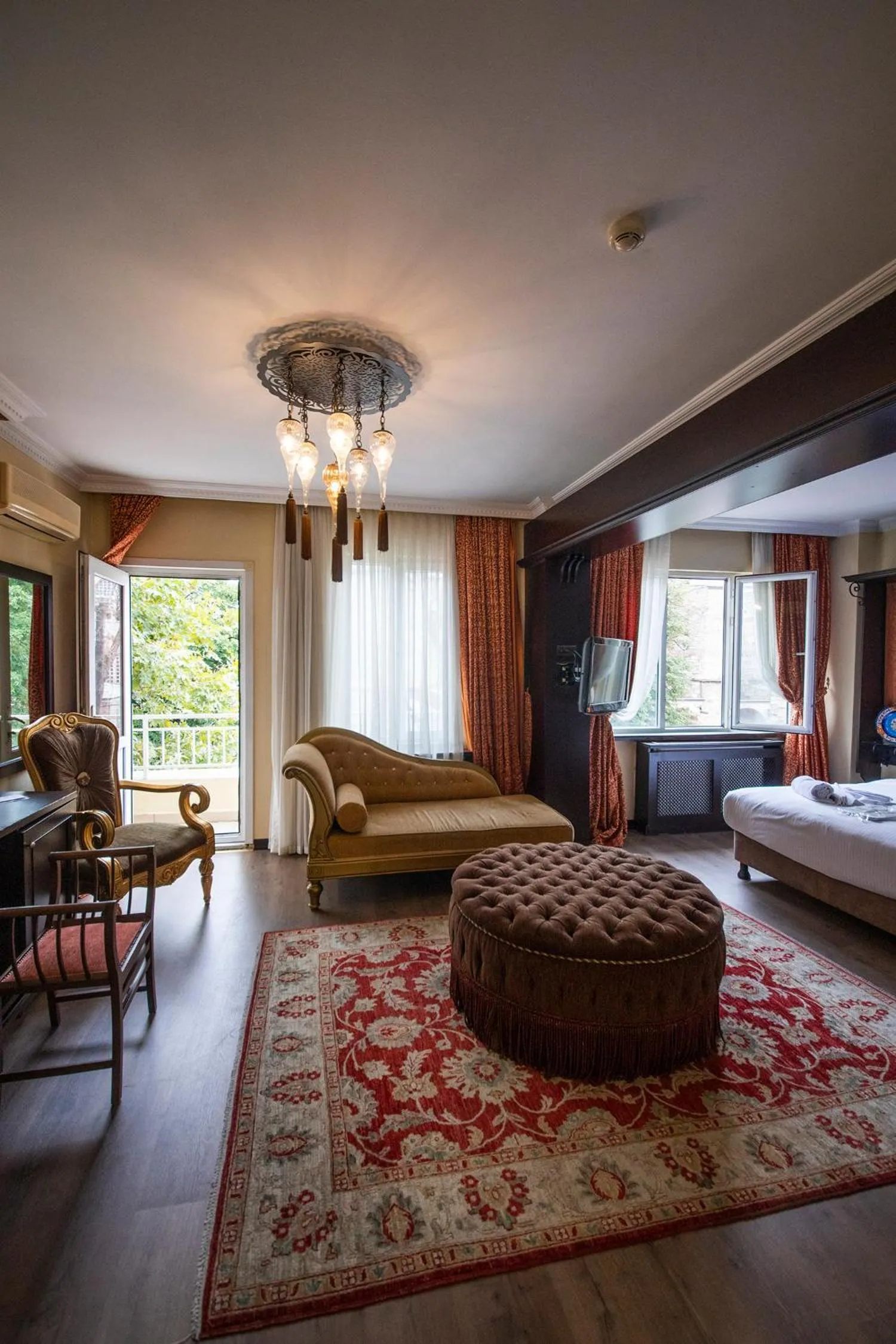 Photo of the whole room, Bed in Ottoman Hotel Imperial-Special Category