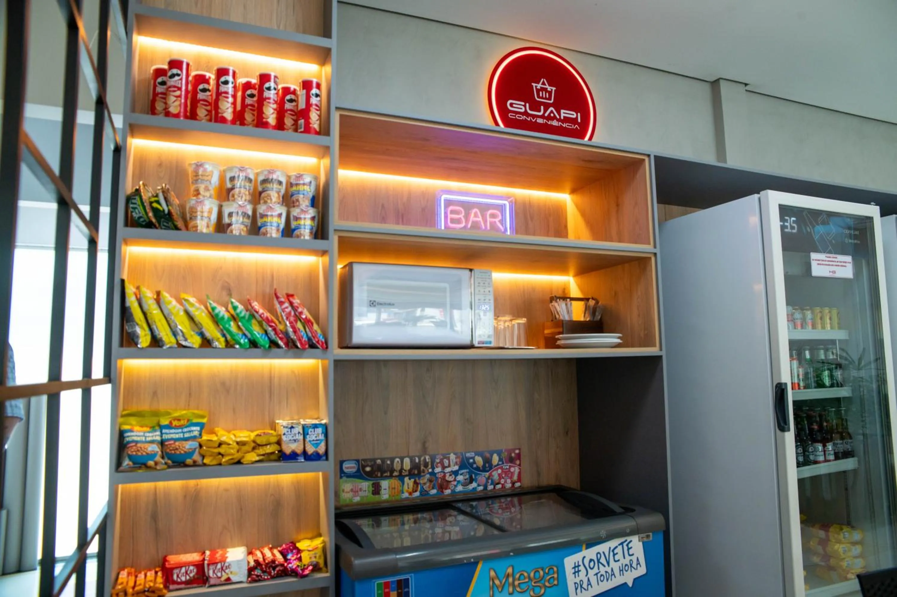 Restaurant/places to eat in Hotel Guapindaia Praça