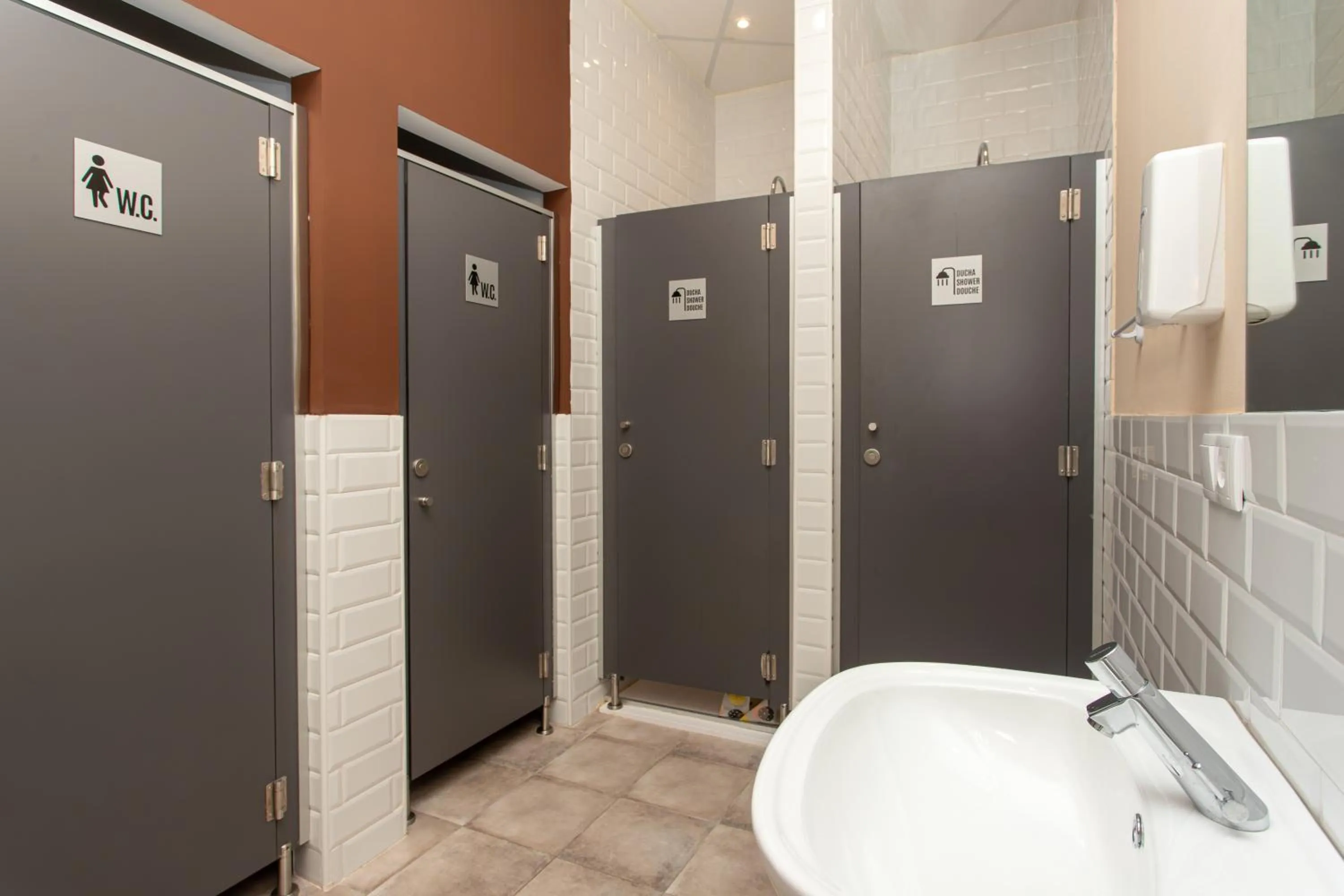 Shower in Llanes Hostel