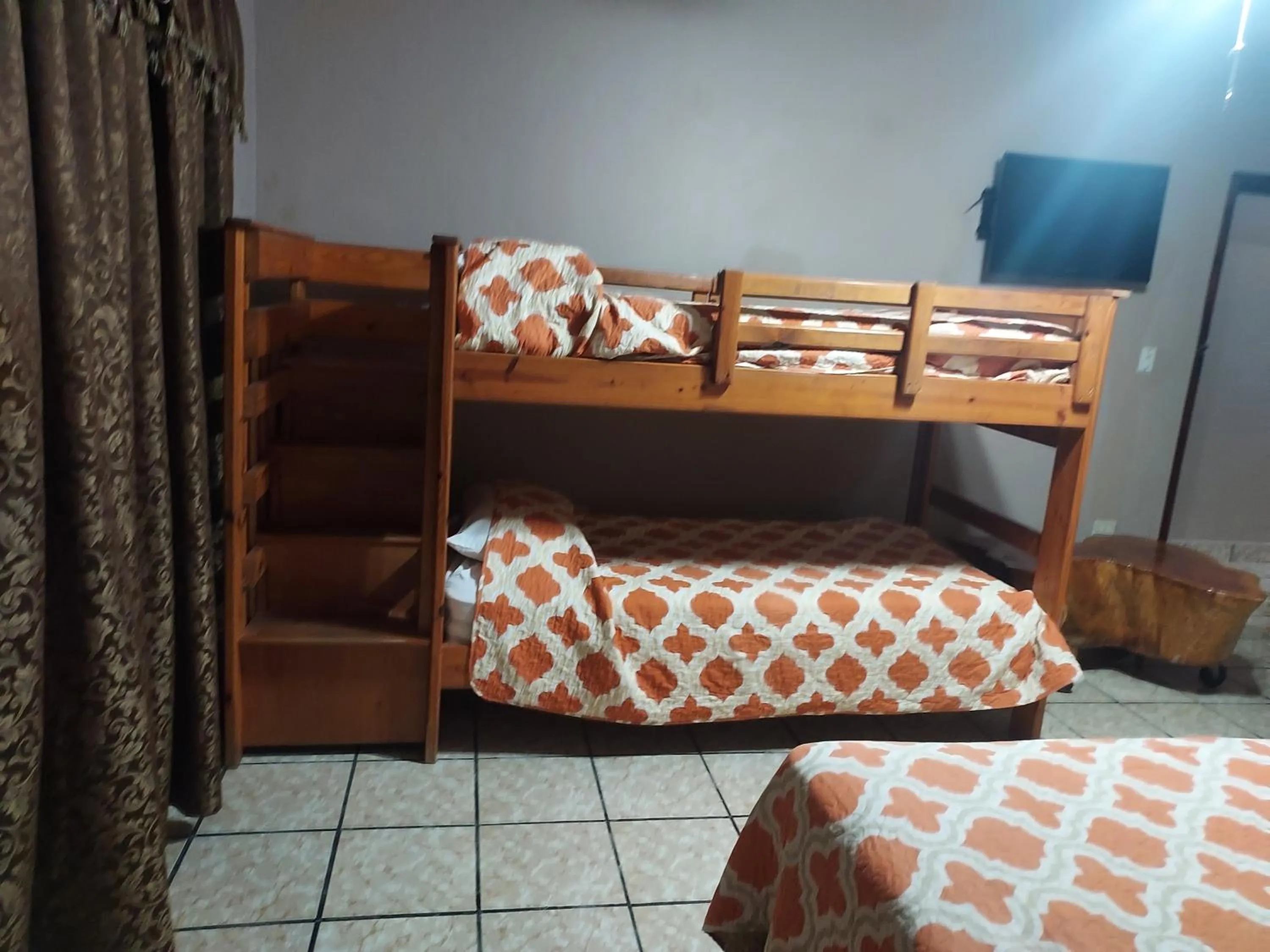 Photo of the whole room, Bed in Hotel La Escalinata