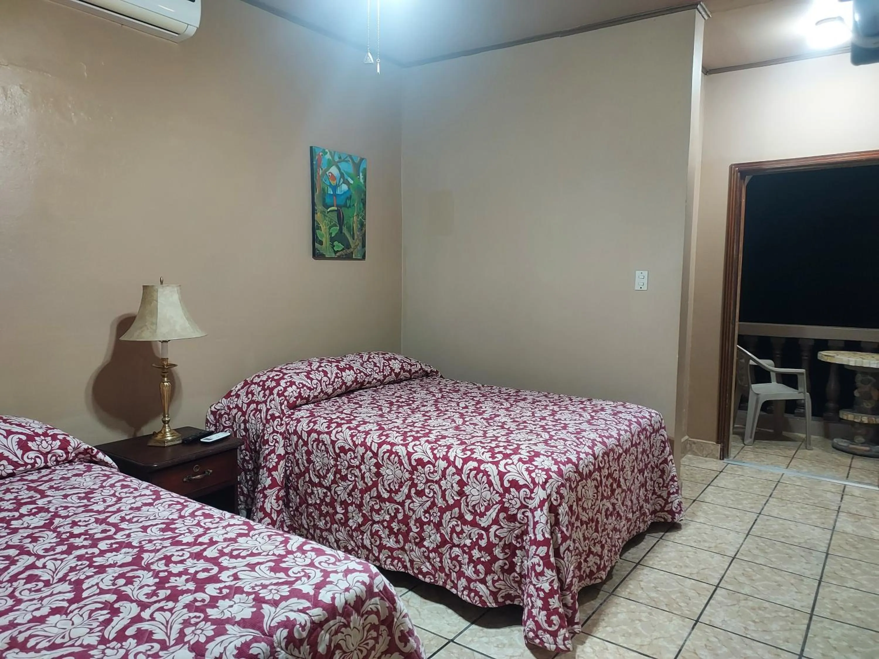 Photo of the whole room, Bed in Hotel La Escalinata