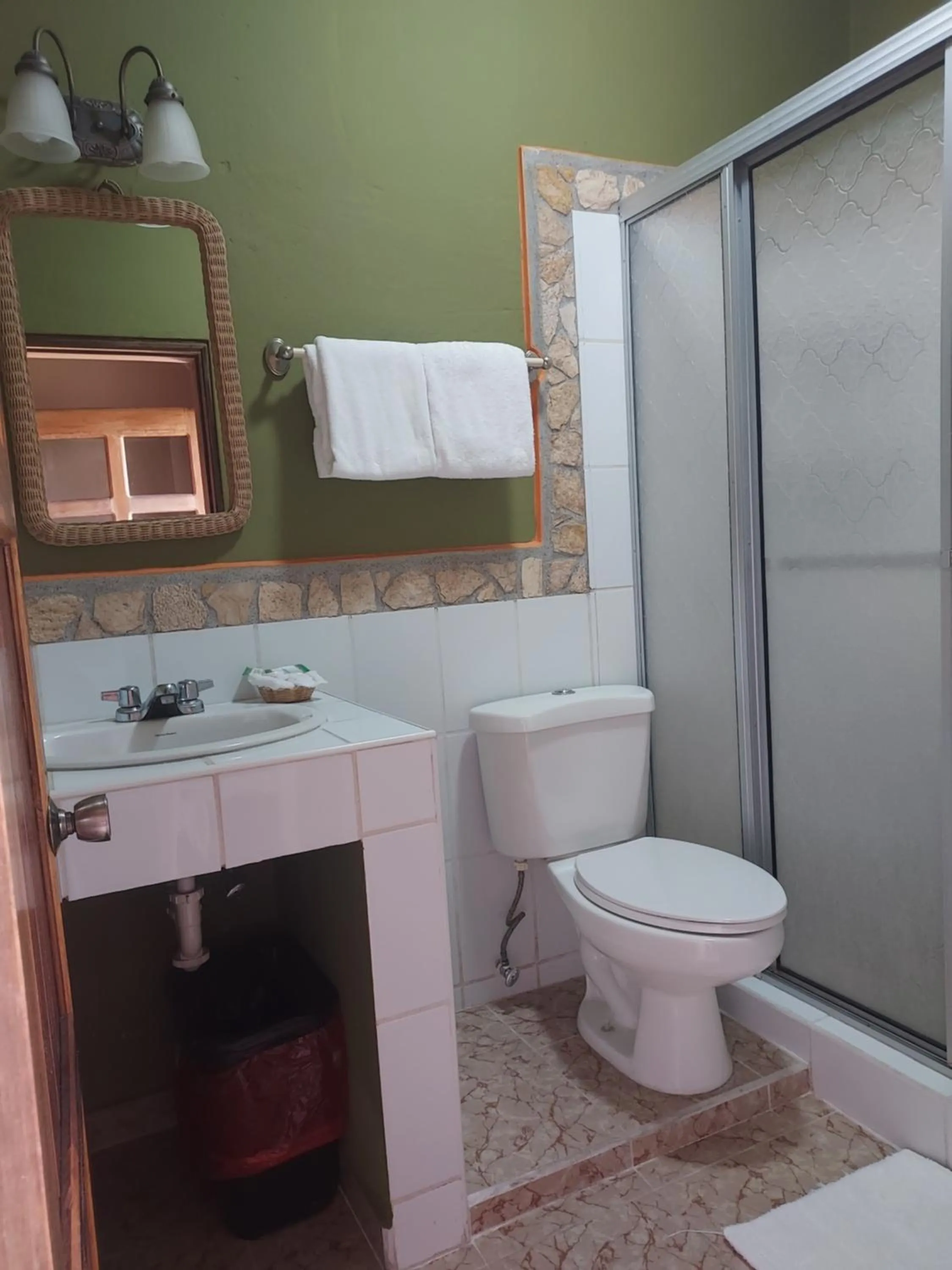 Bathroom in Hotel La Escalinata