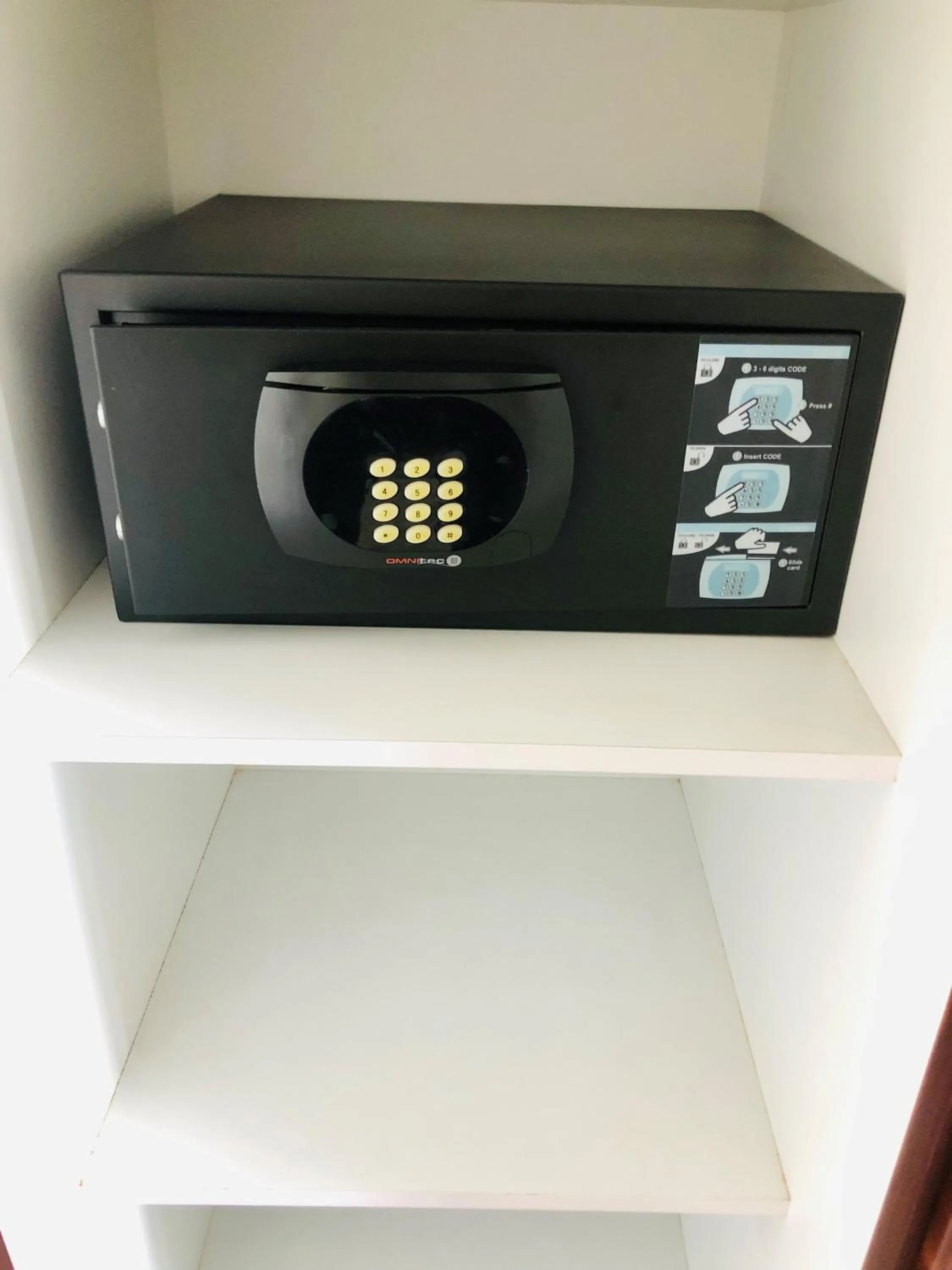 safe in Amazing Luxury Penthouse with sunset,sunrise view, private Jacuzzi and rooftop pool