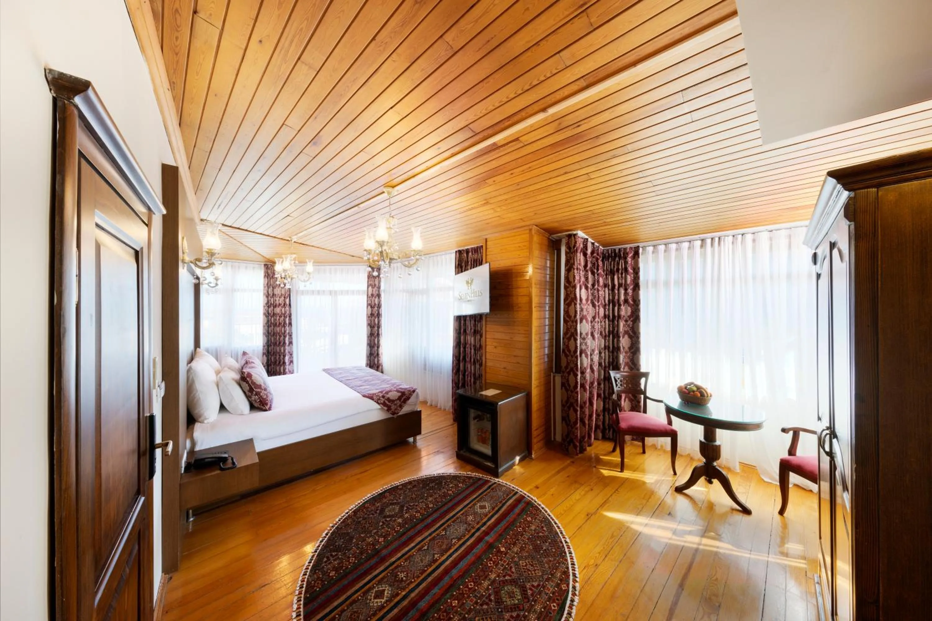 Photo of the whole room, Bed in Seven Hills Hotel - Special Category