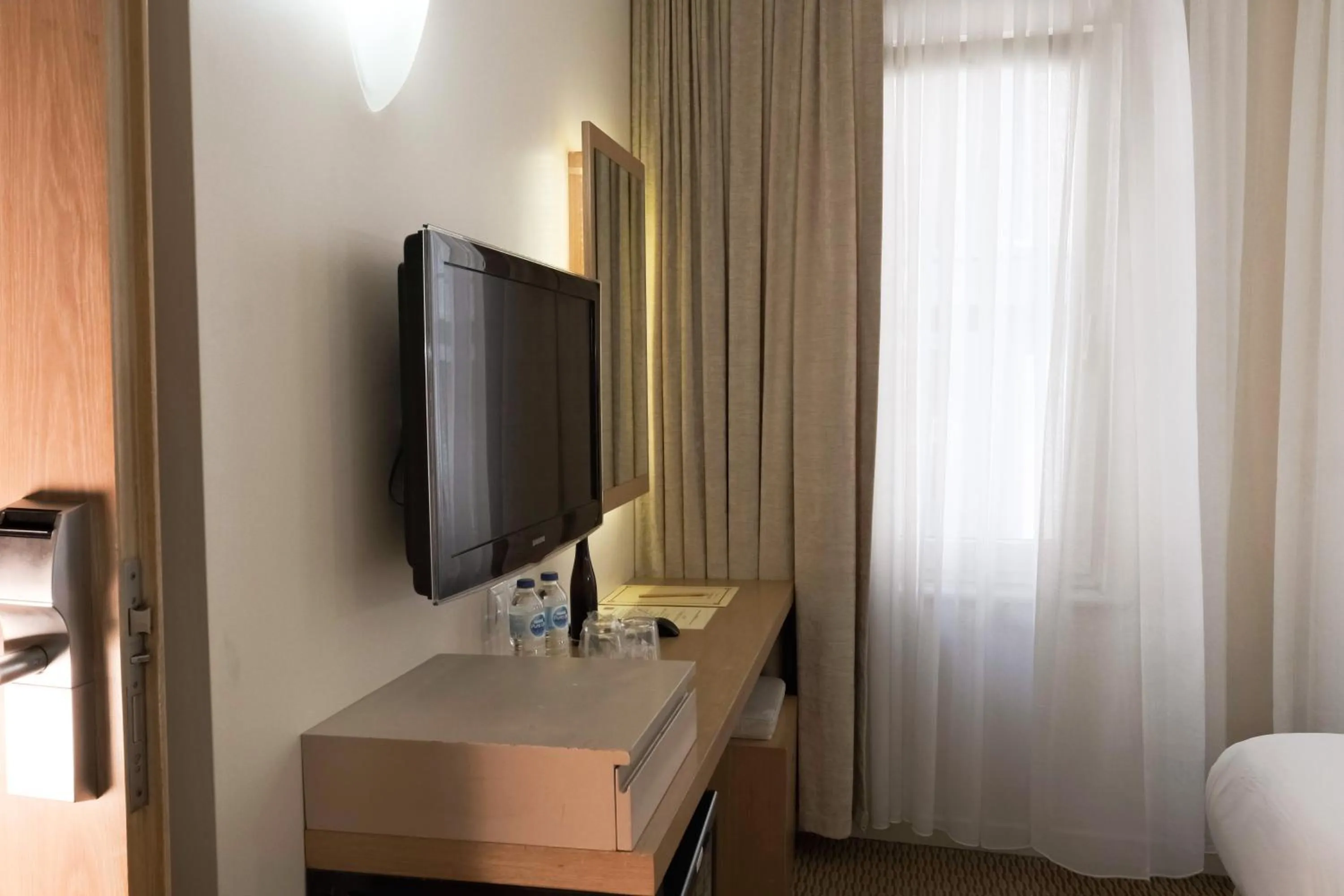 TV and multimedia in Sude Konak