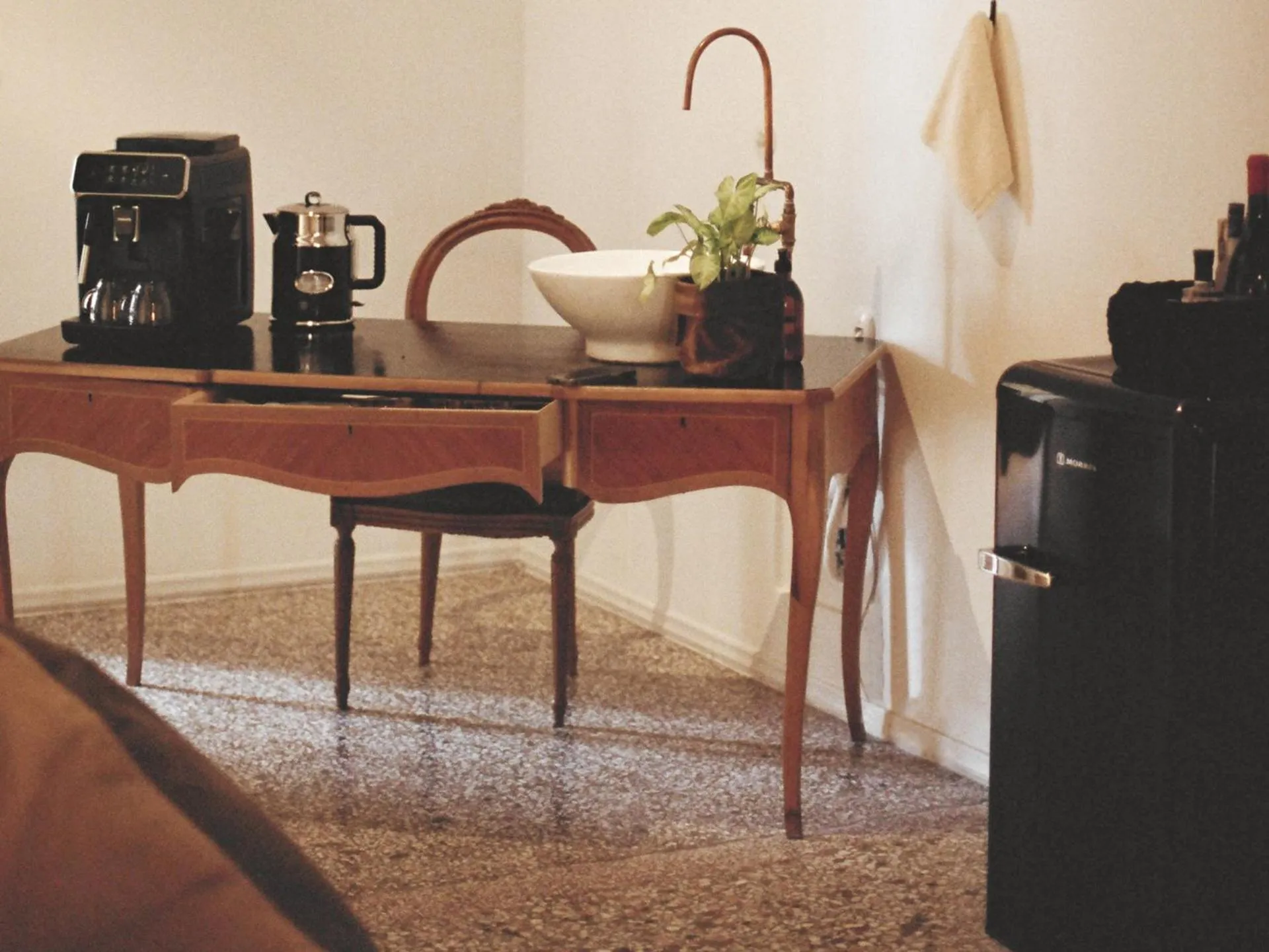 Coffee/tea facilities in Mona Athens