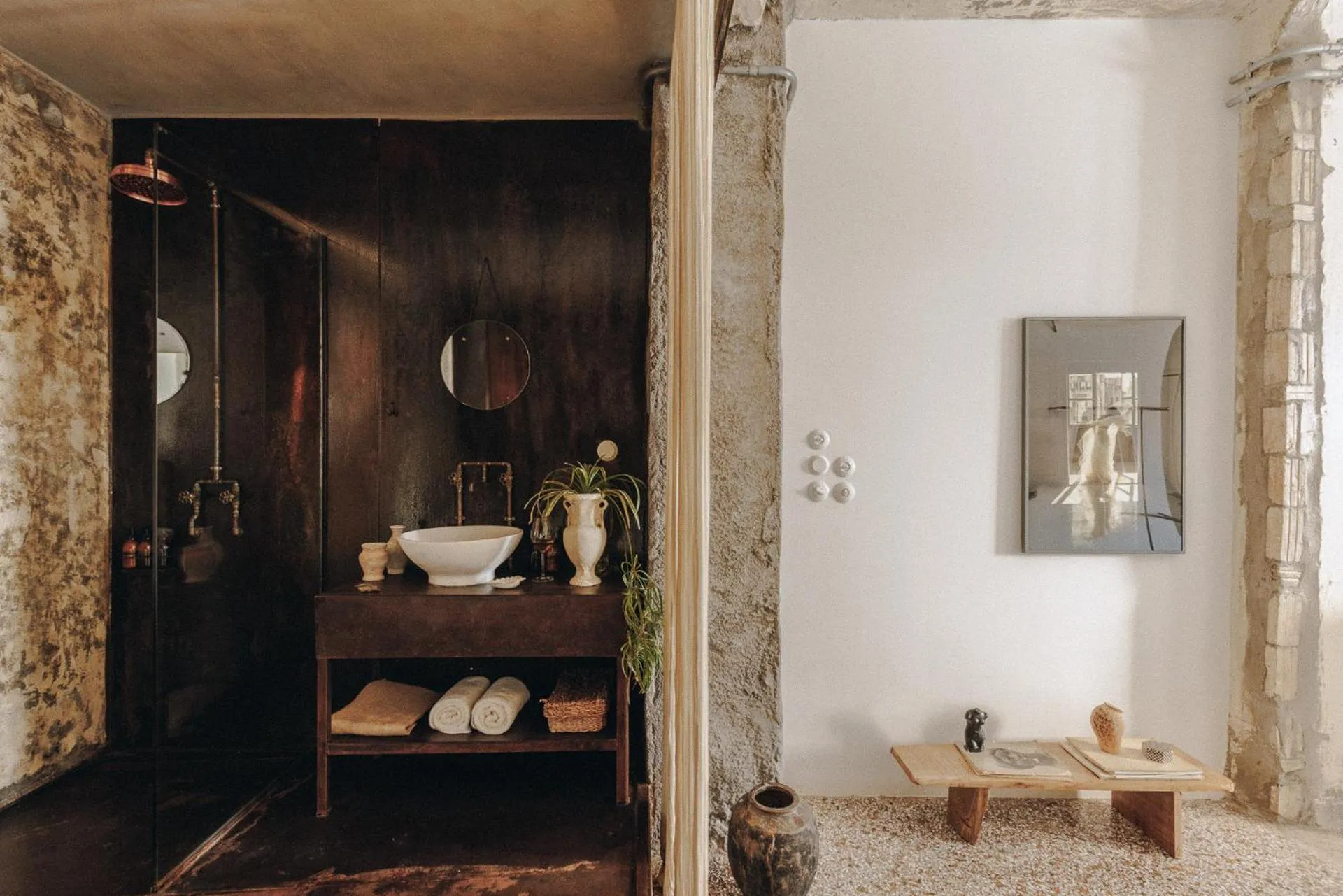 Bathroom in Mona Athens