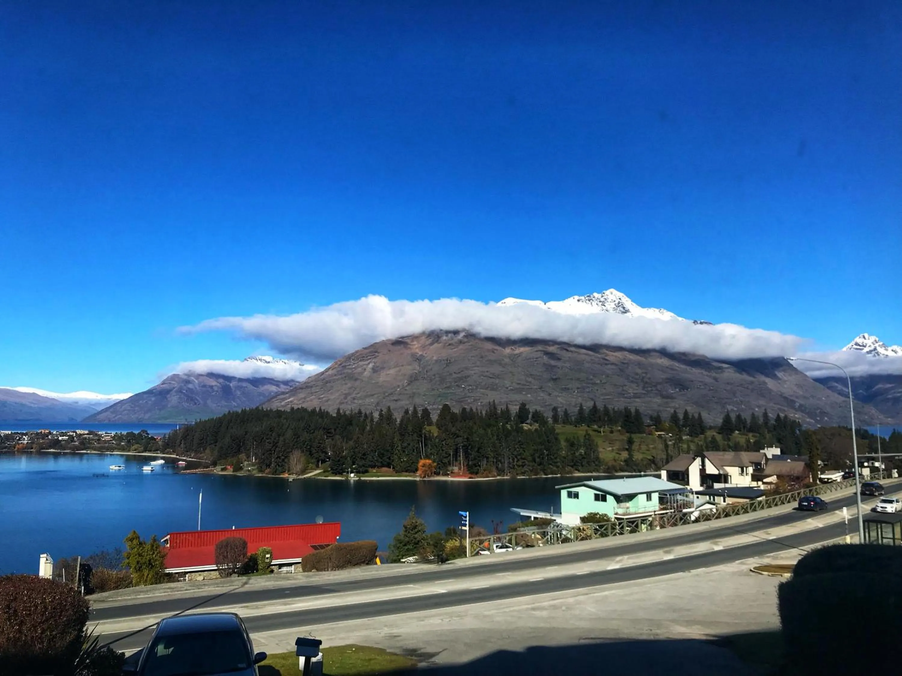 Lake view in Lakeview Colonial Motel
