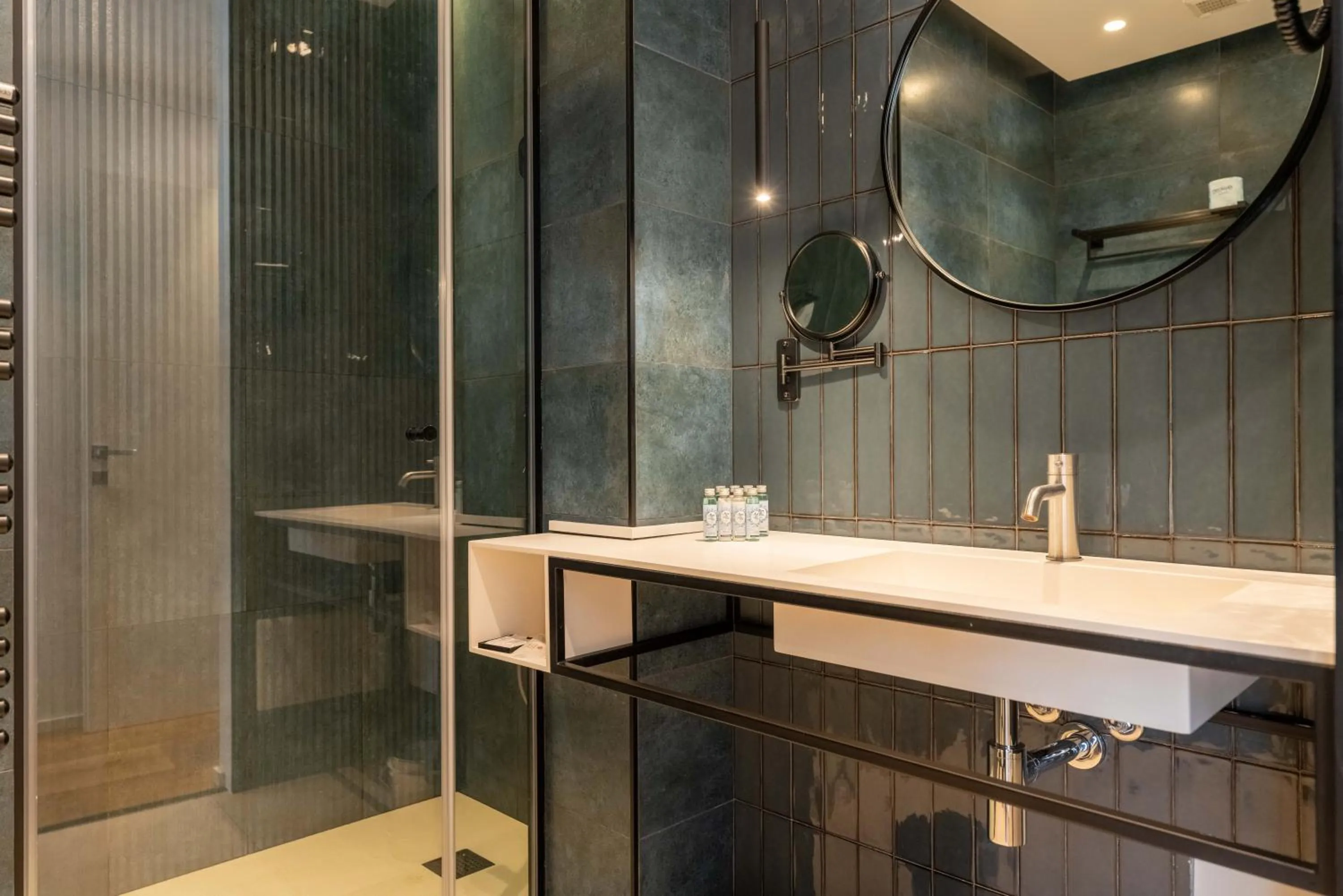 Shower in B&B Le Suites di Costanza