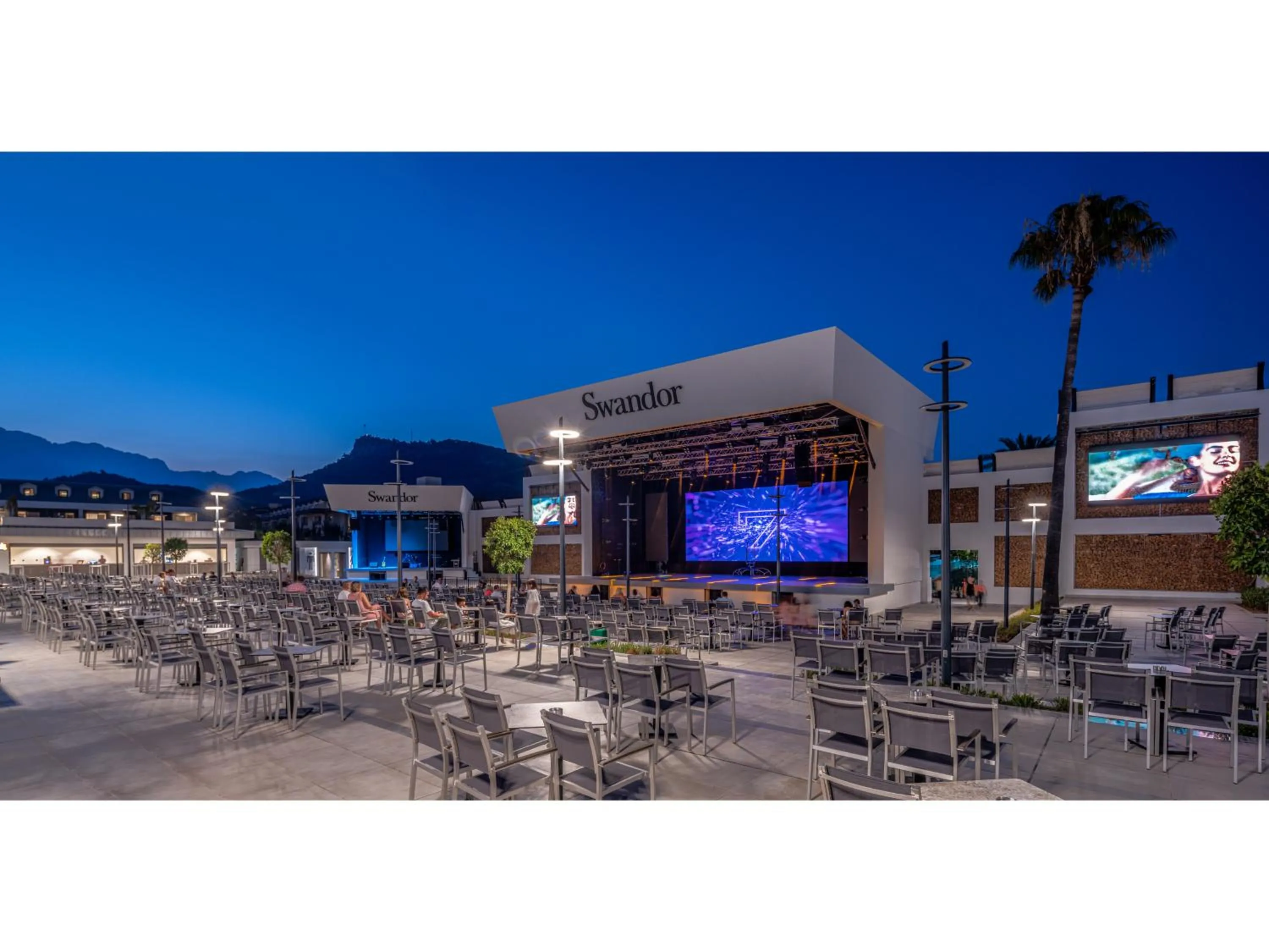 Evening entertainment in Swandor Hotels & Resorts - Kemer