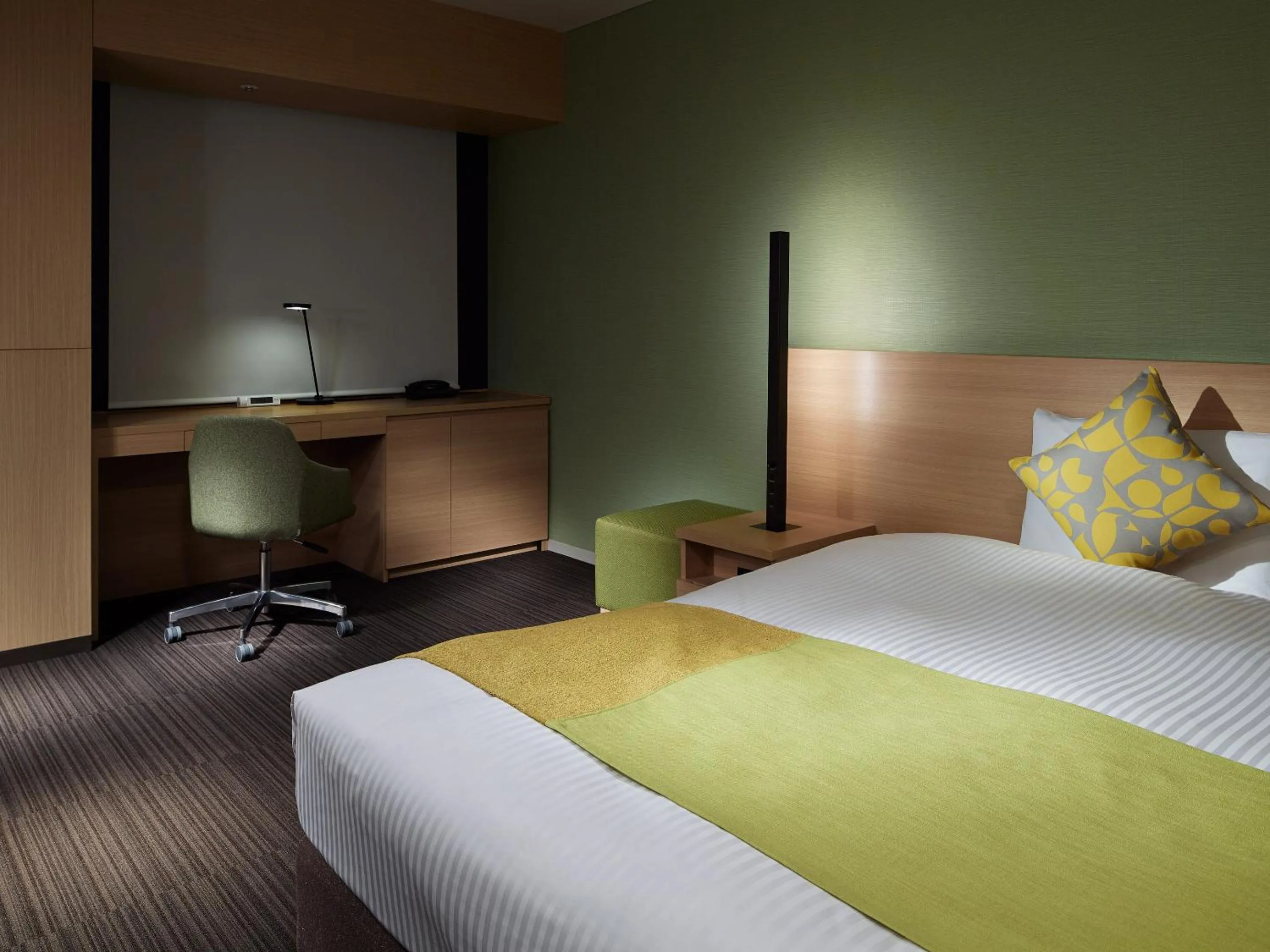 Photo of the whole room, Bed in Mitsui Garden Hotel Kashiwa-No-Ha - Chiba