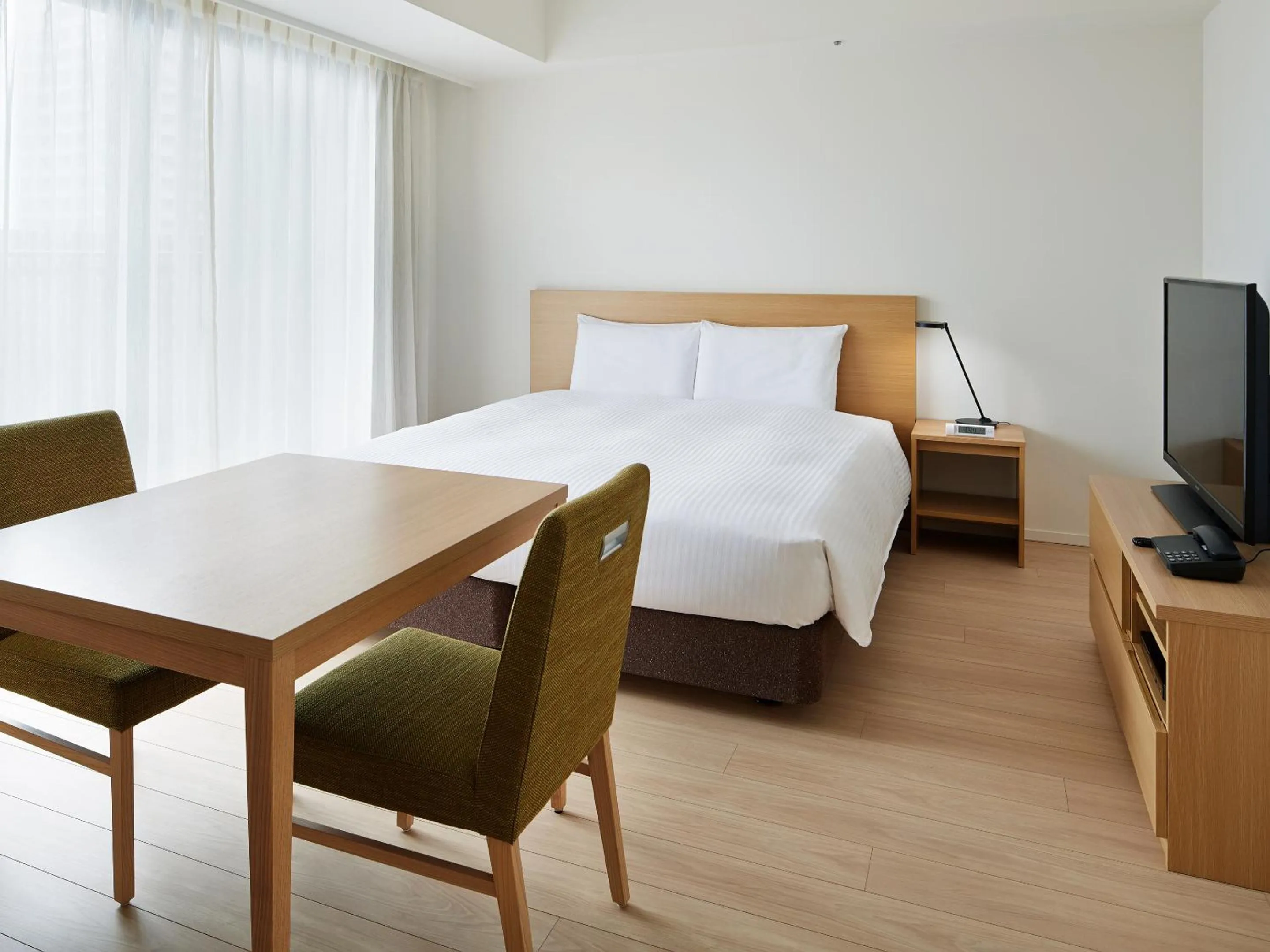 Photo of the whole room, Bed in Mitsui Garden Hotel Kashiwa-No-Ha - Chiba