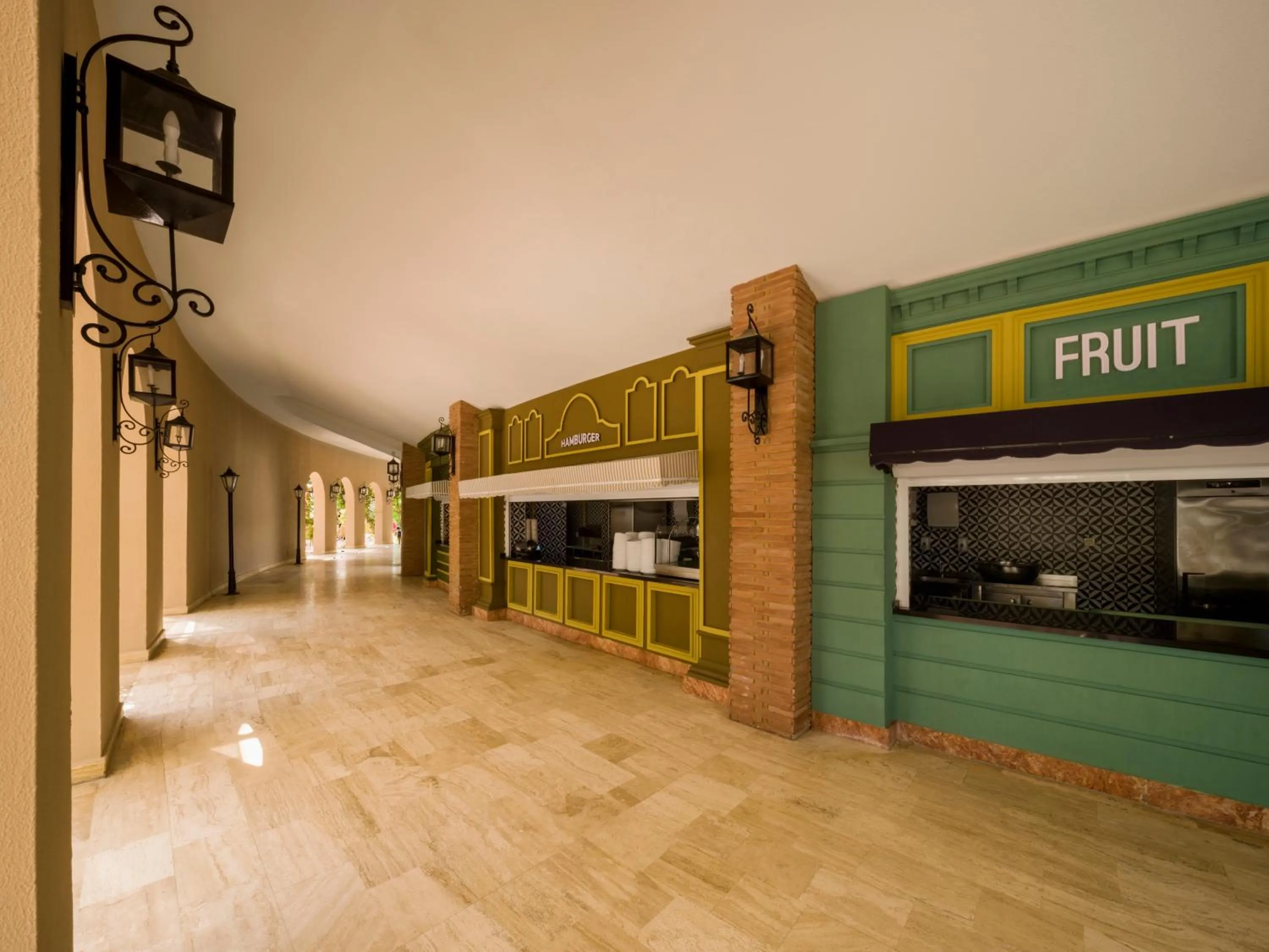 Food and drinks in Kremlin Palace