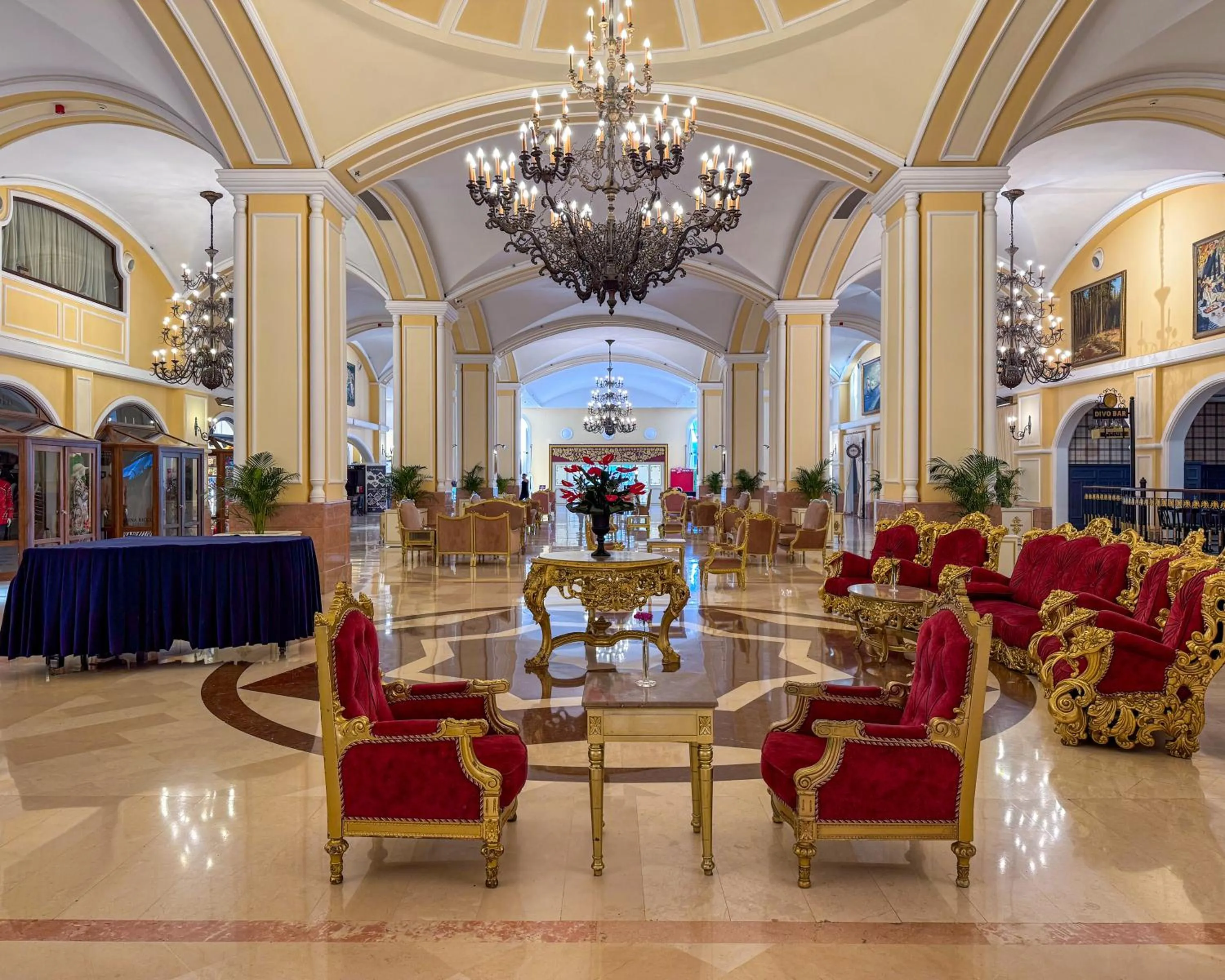 Lobby or reception in Kremlin Palace