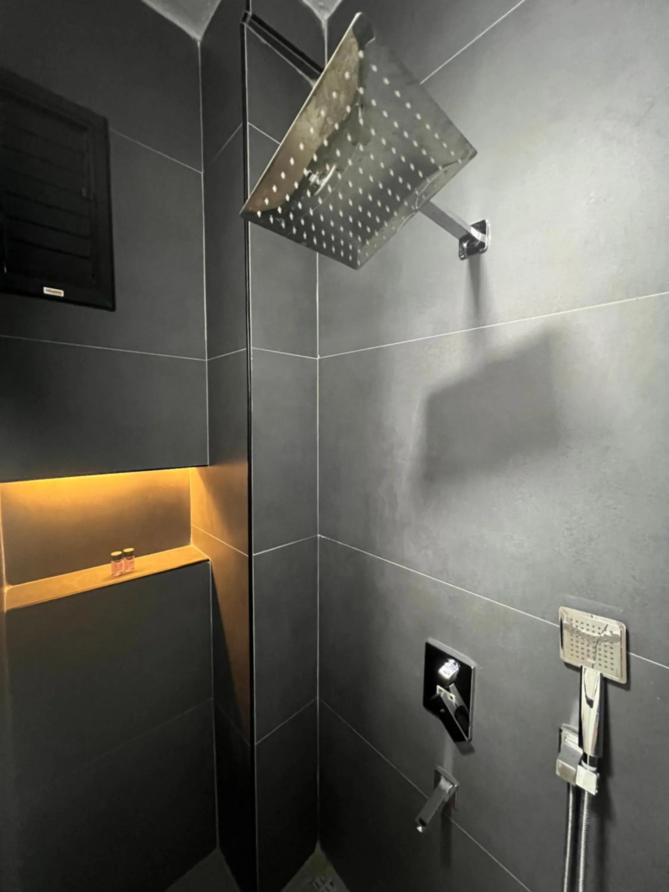 Shower in RÜYA BOHEME HOTEL BODRUM