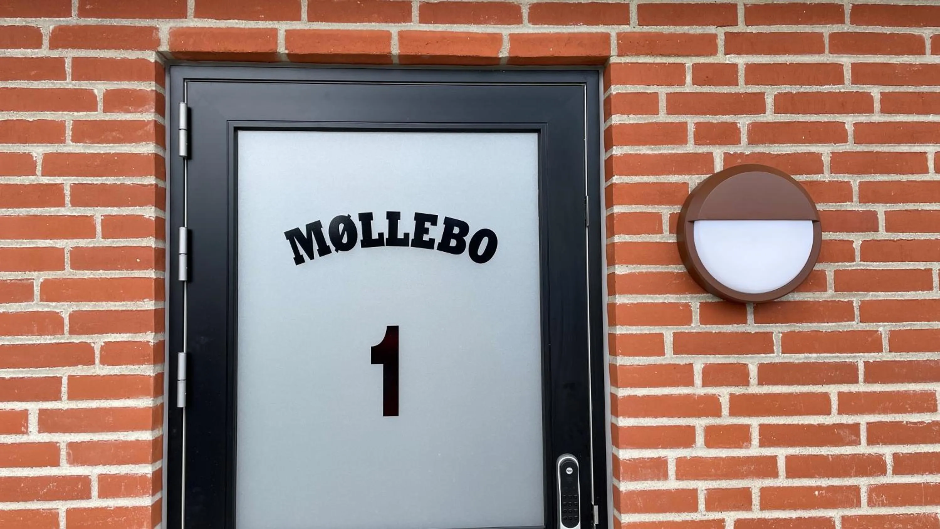 Property building in Holiday Rooms Møllebo