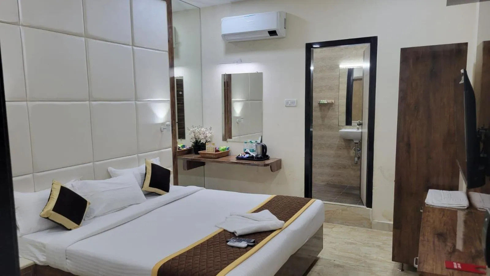 Bedroom, Bed in GRACE RESIDENCY